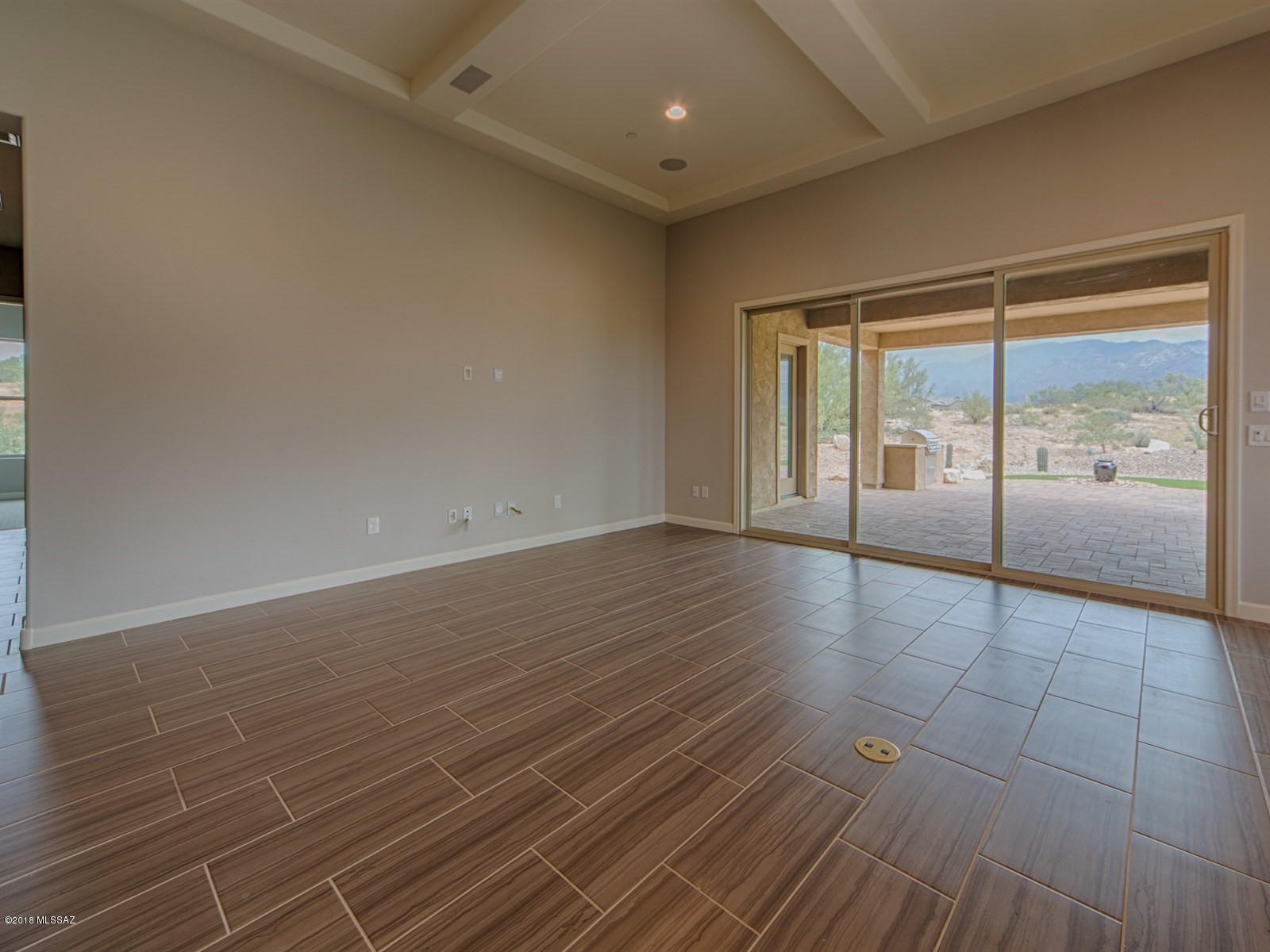 Sanctuary At Silverhawke - Residential