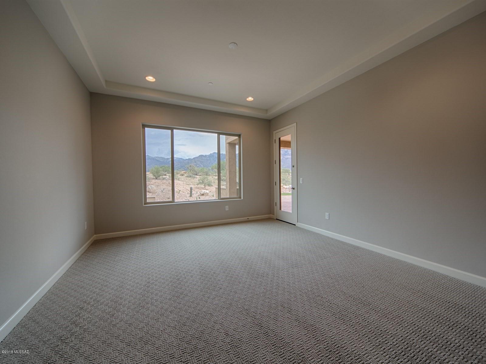 Sanctuary At Silverhawke - Residential