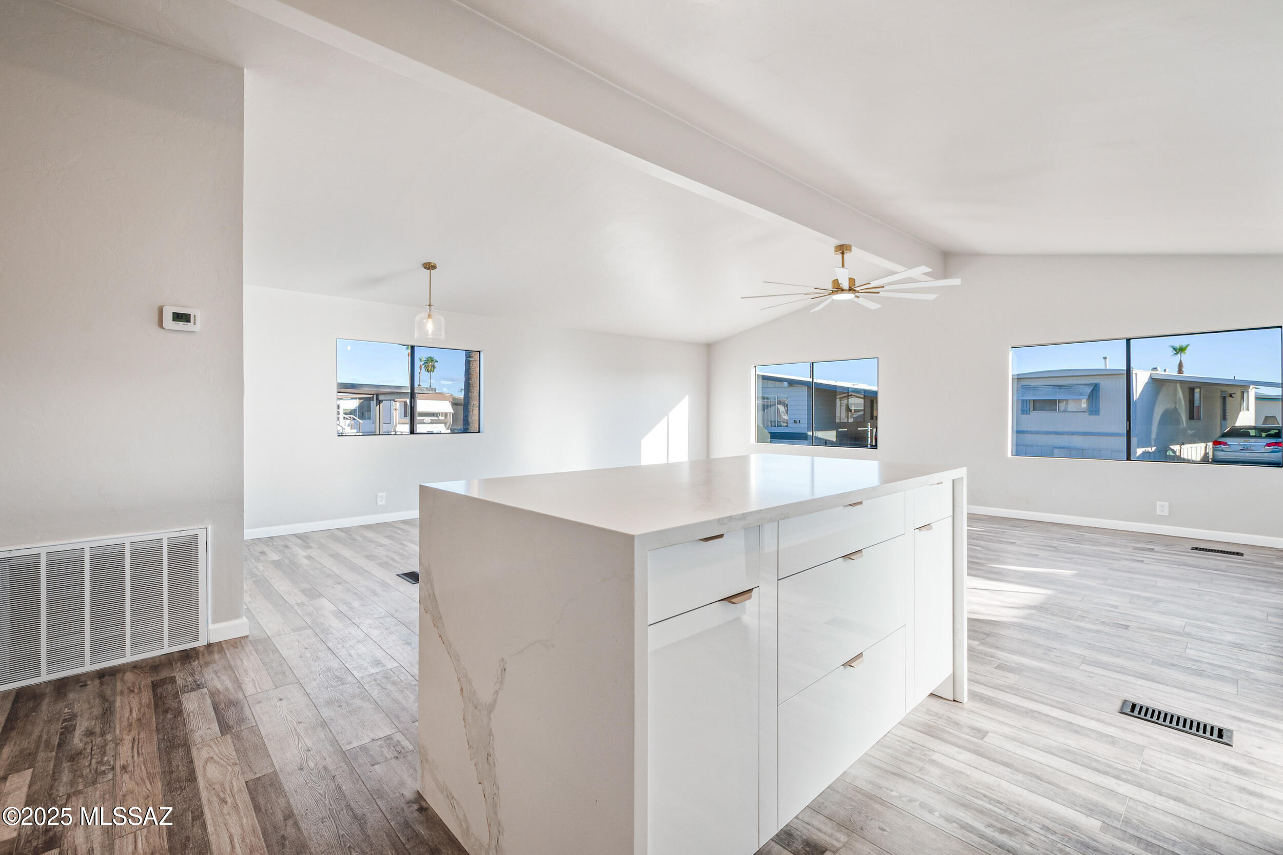 Belle-Capri (1-18) - Residential