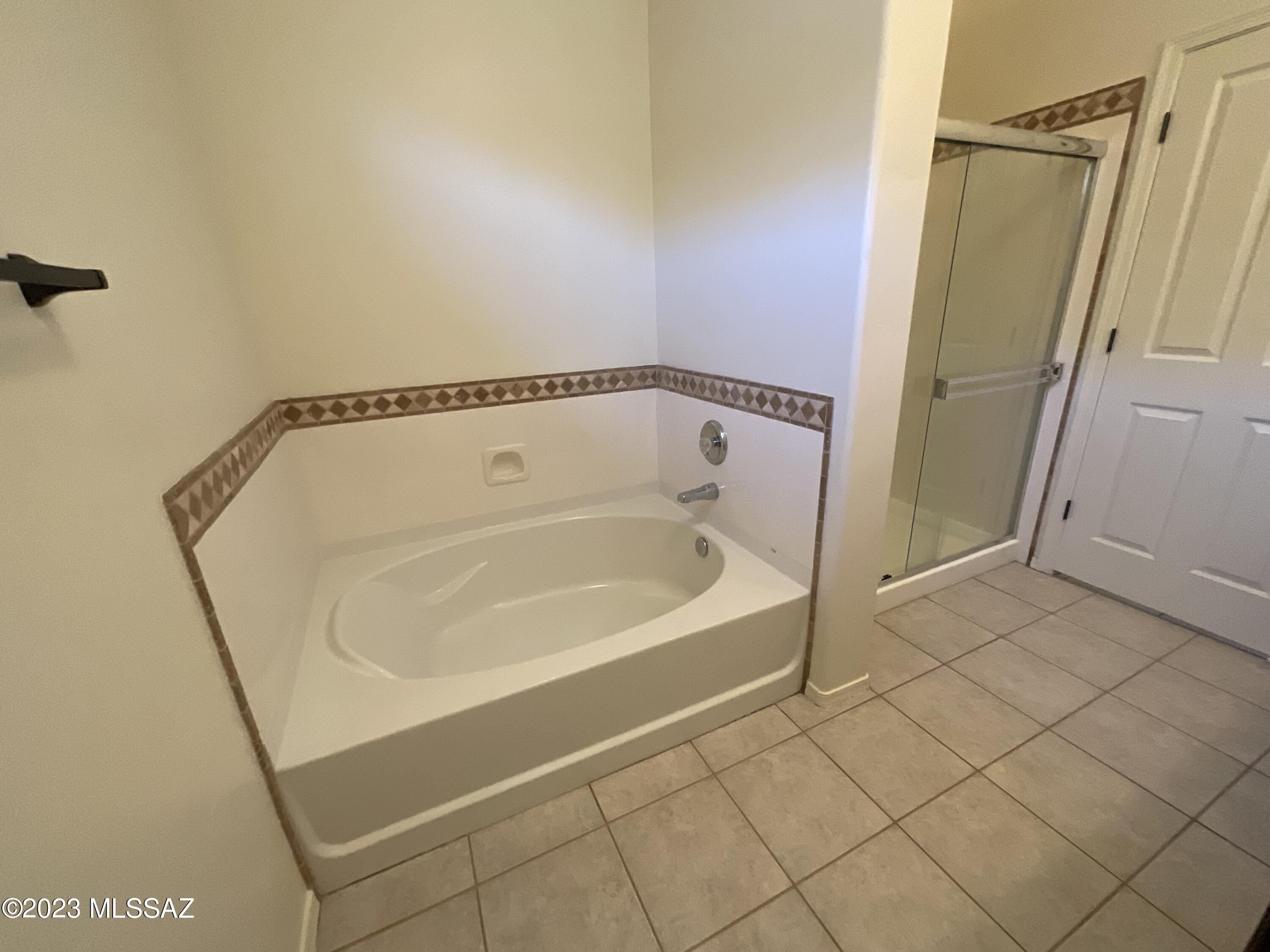 Continental Reserve Blk. 7 & 8 (1-82) - Residential