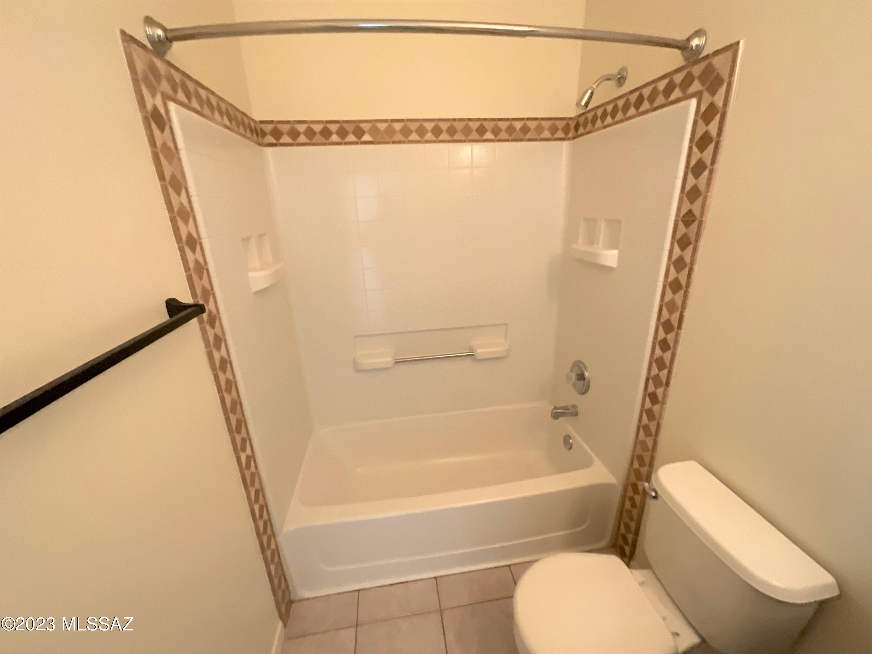Continental Reserve Blk. 7 & 8 (1-82) - Residential