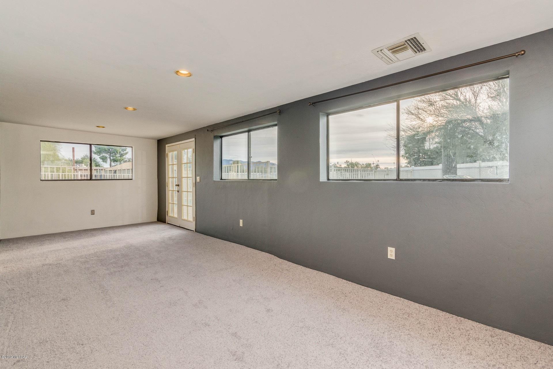 Carson Park (1-65) - Residential