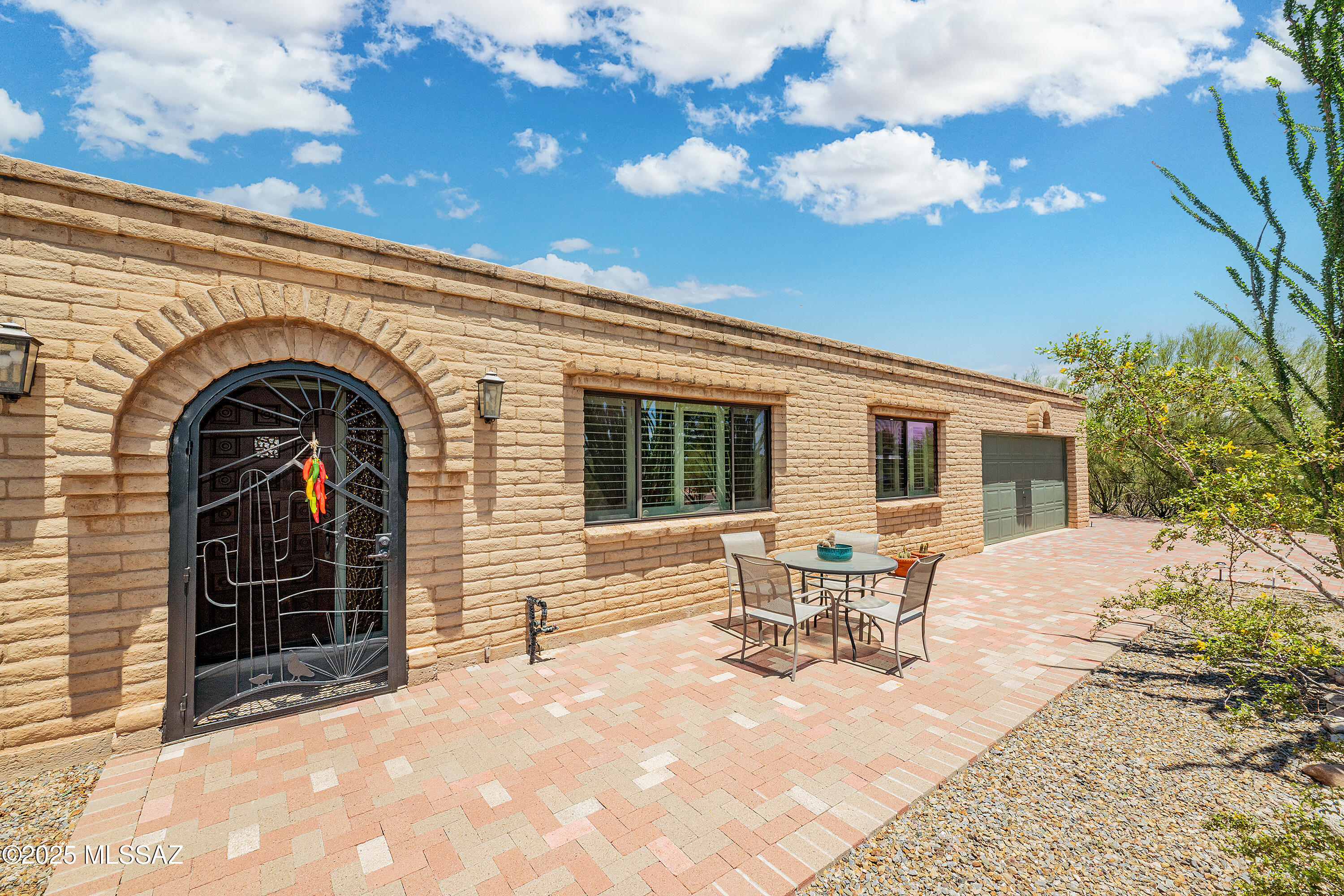 4861 E Paseo Del Bac