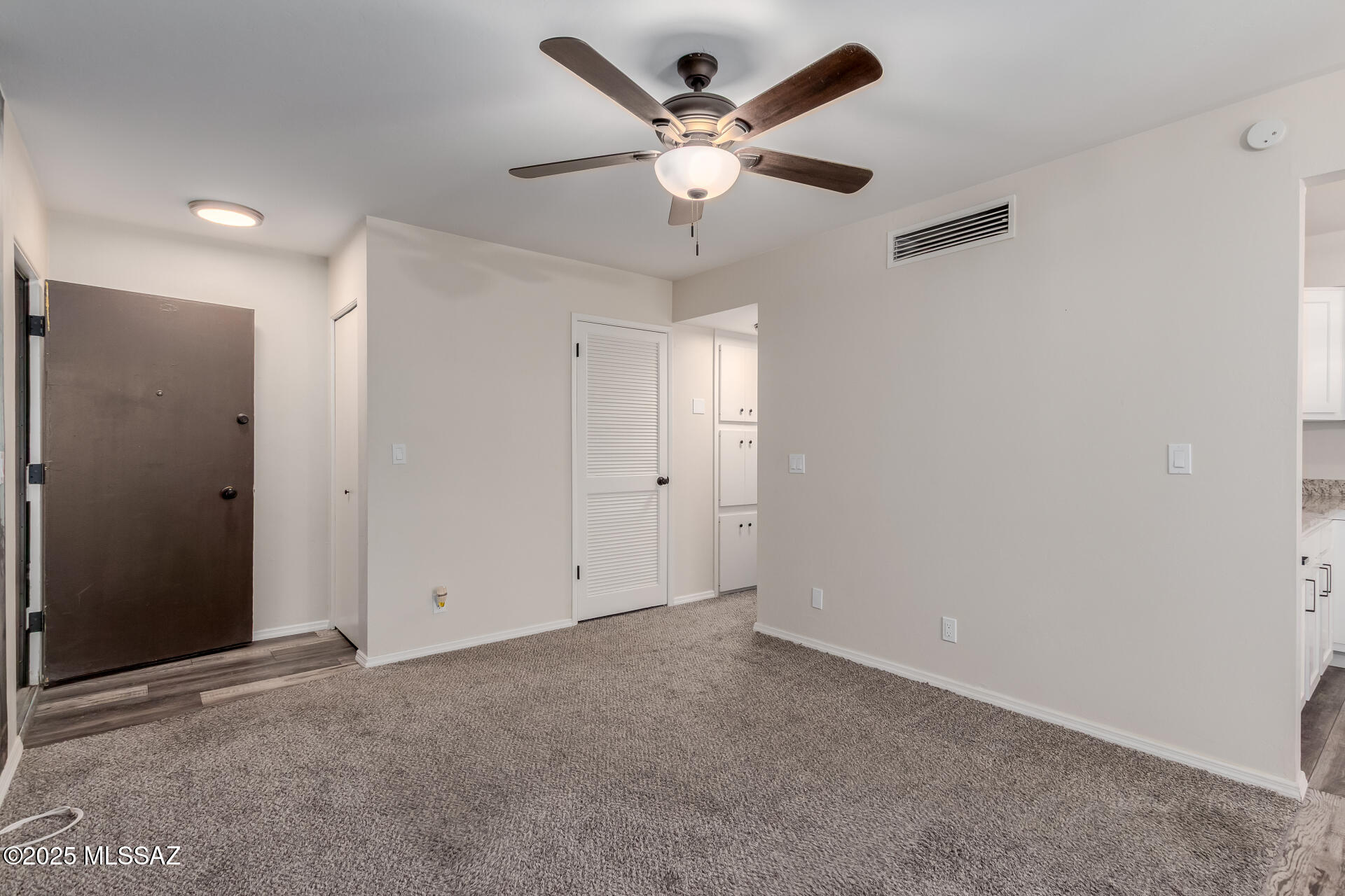 1366 S Avenida Polar G205