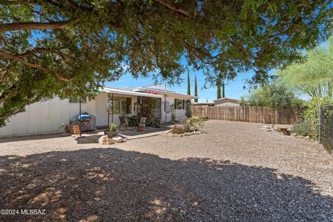 A home in Corona de Tucson