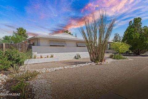 A home in Corona de Tucson