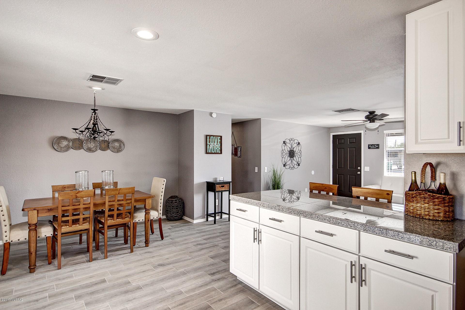 Casas Del Oeste (233-280) - Residential