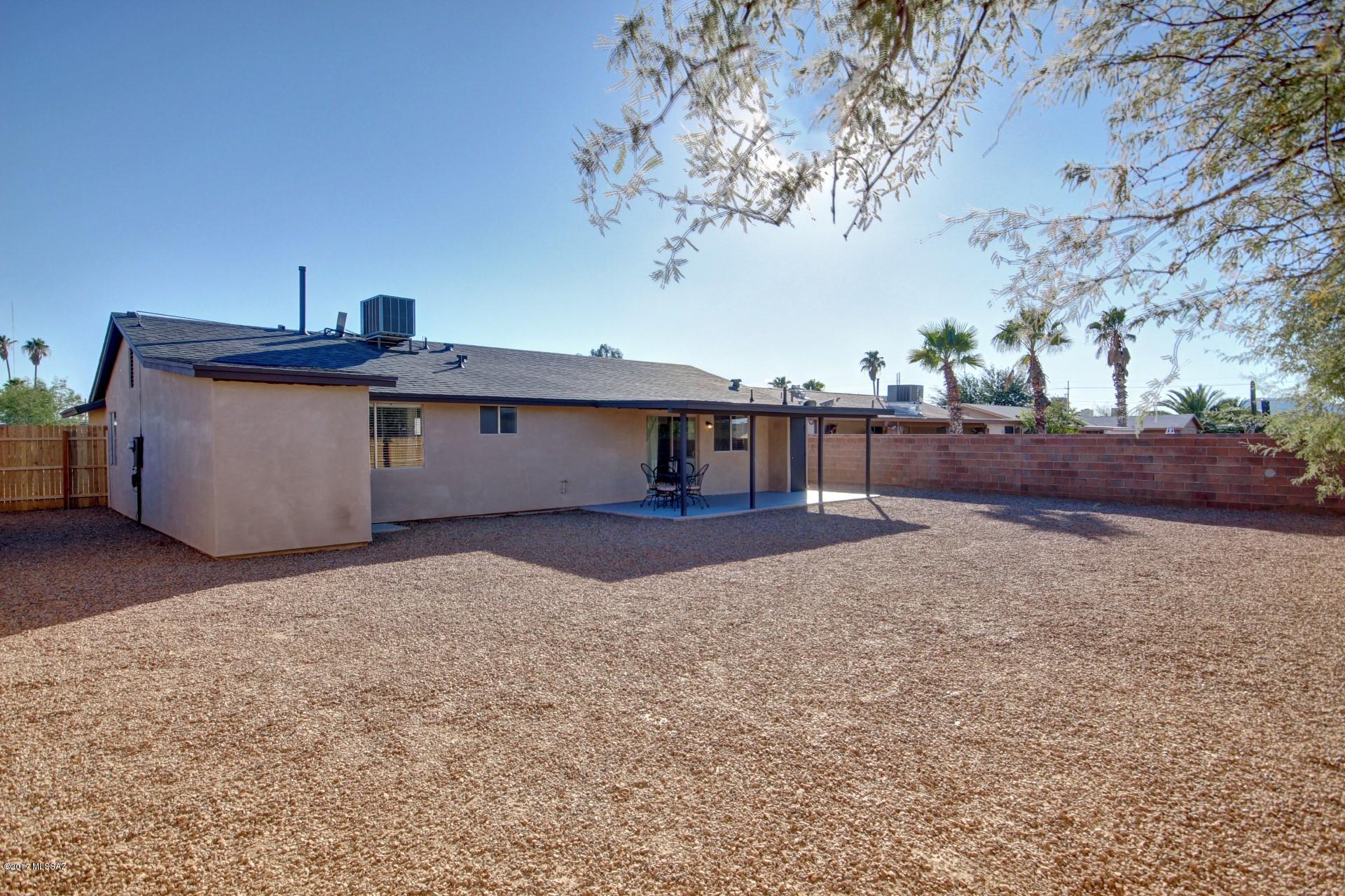 Casas Del Oeste (233-280) - Residential