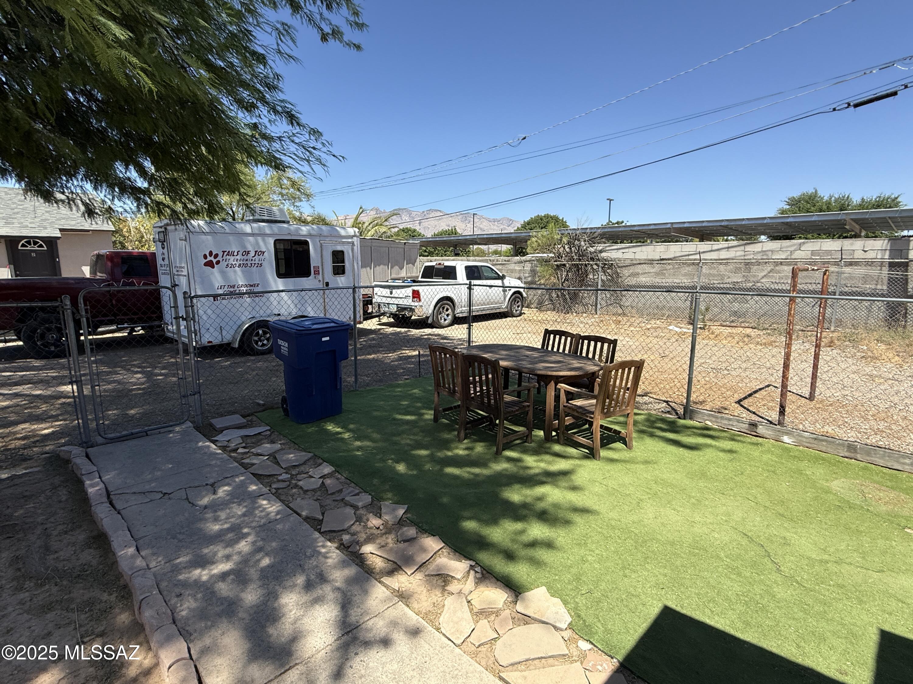 276 E Pastime Road