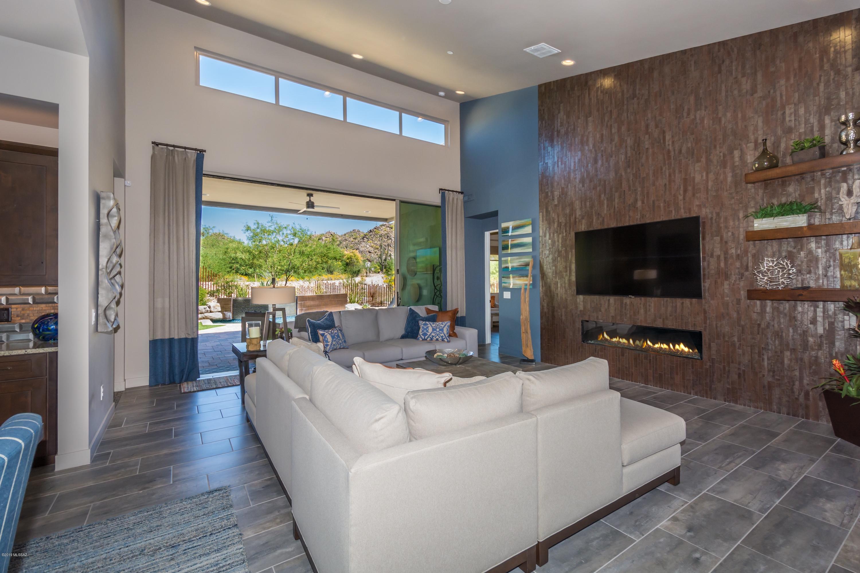 The Enclave At Stone Canyon V - Residential