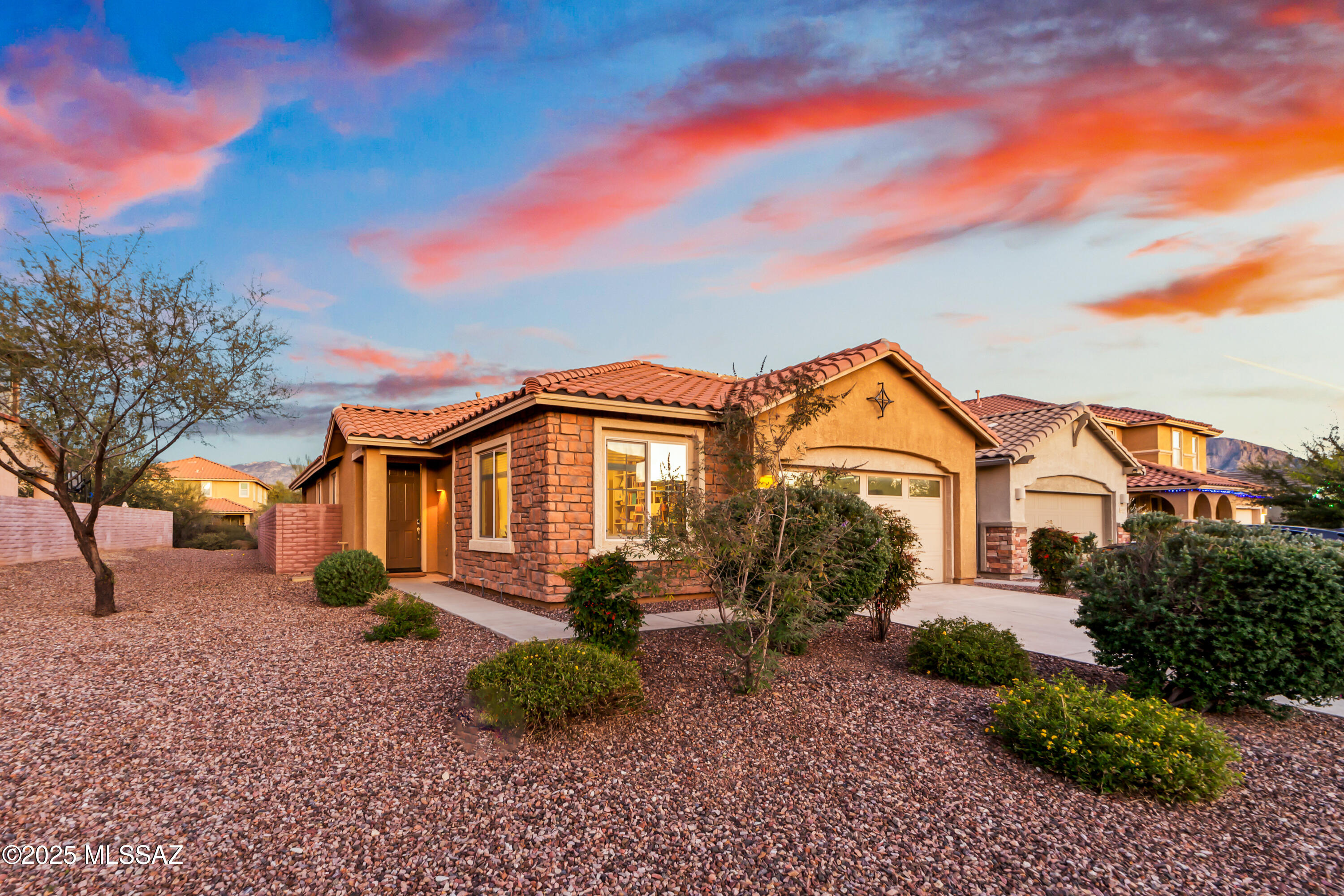 12928 N Shell Traders Court