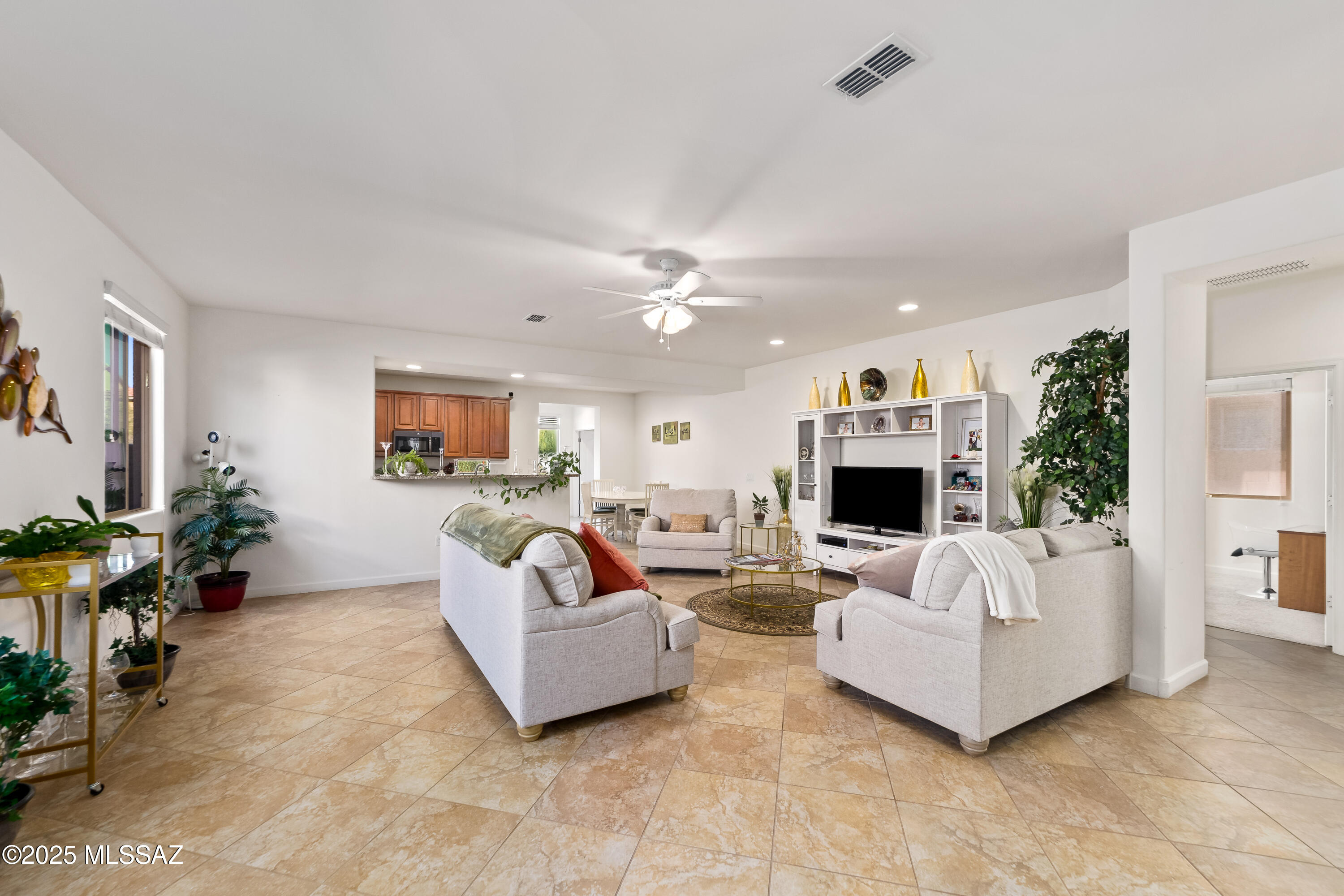 12928 N Shell Traders Court