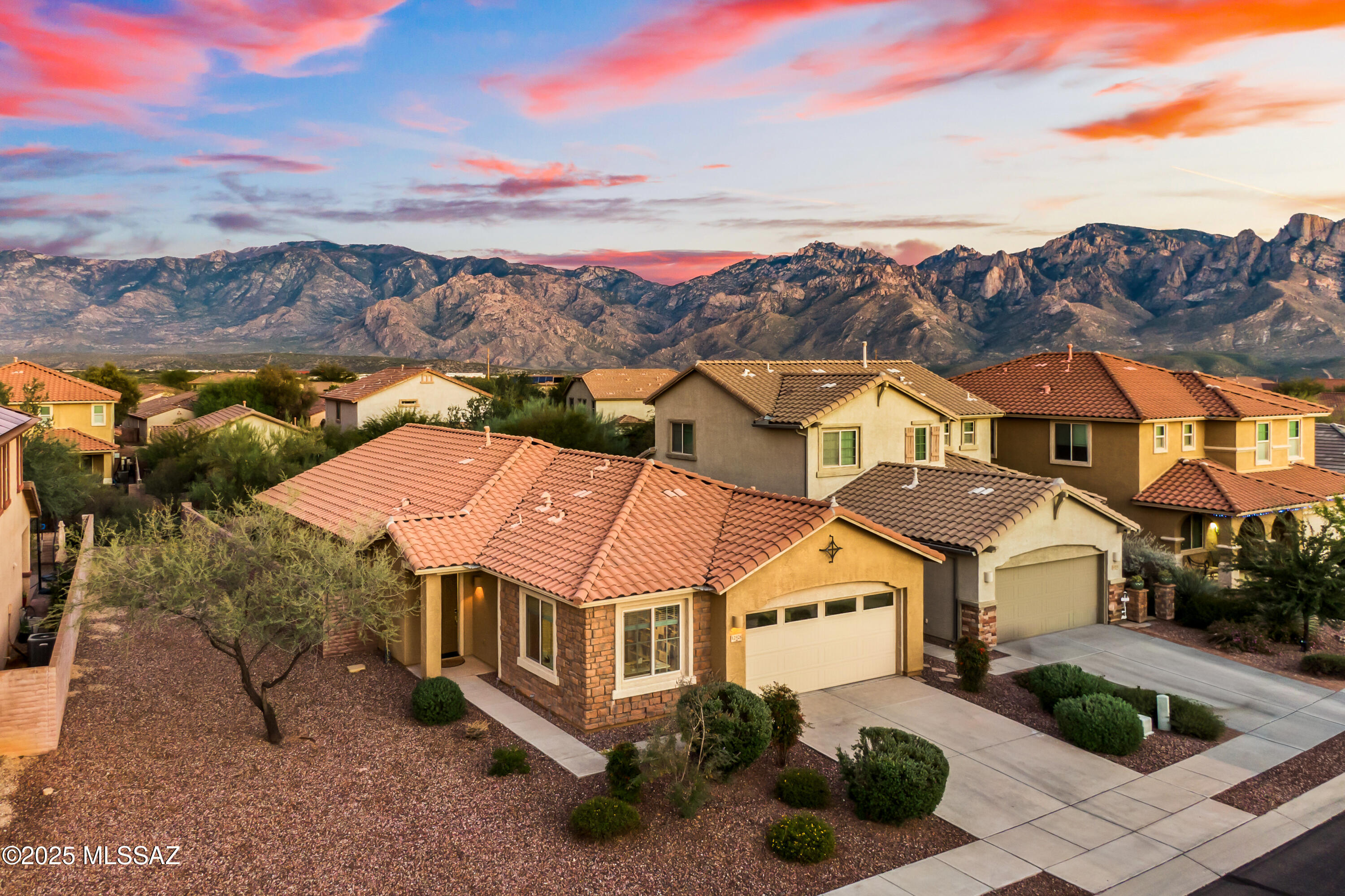 12928 N Shell Traders Court