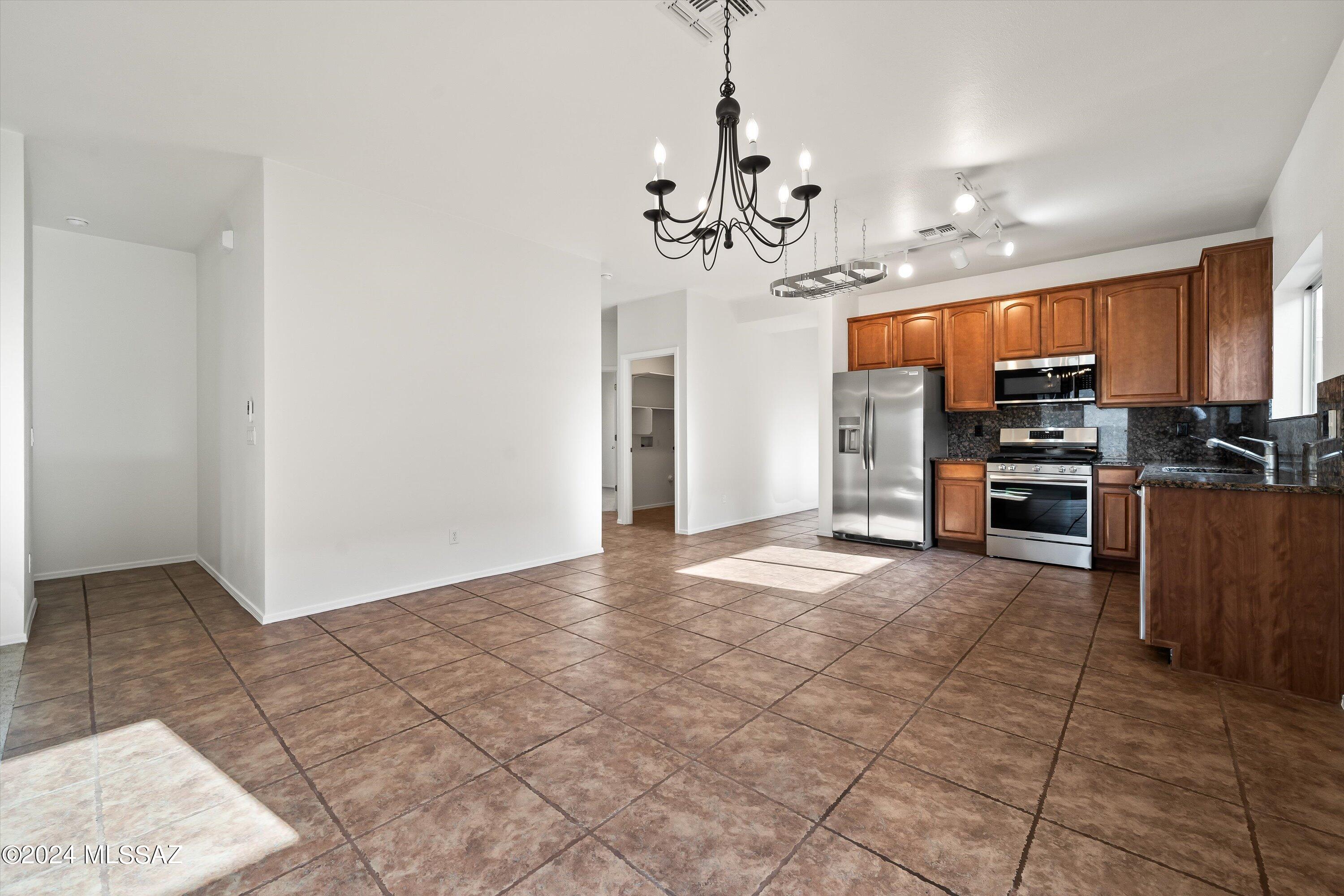 La Cholla Bluffs - Residential
