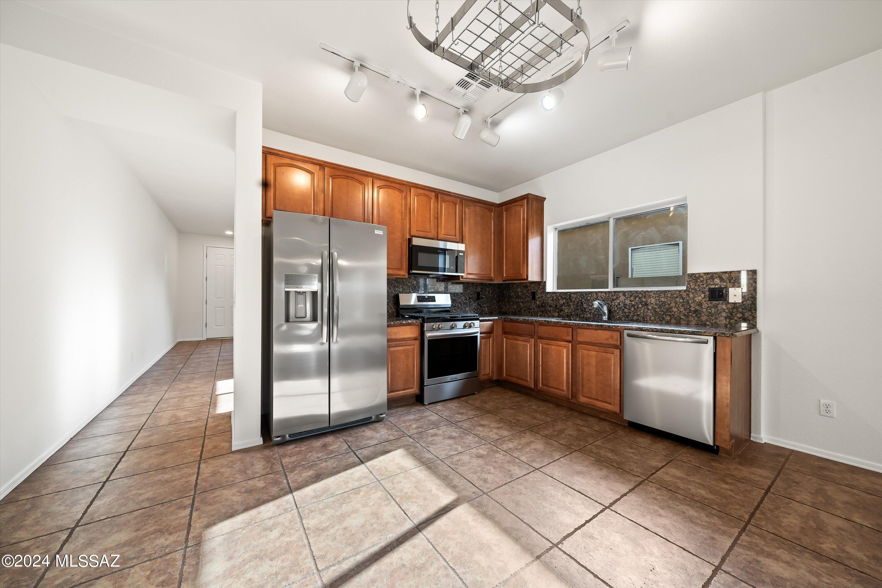 La Cholla Bluffs - Residential