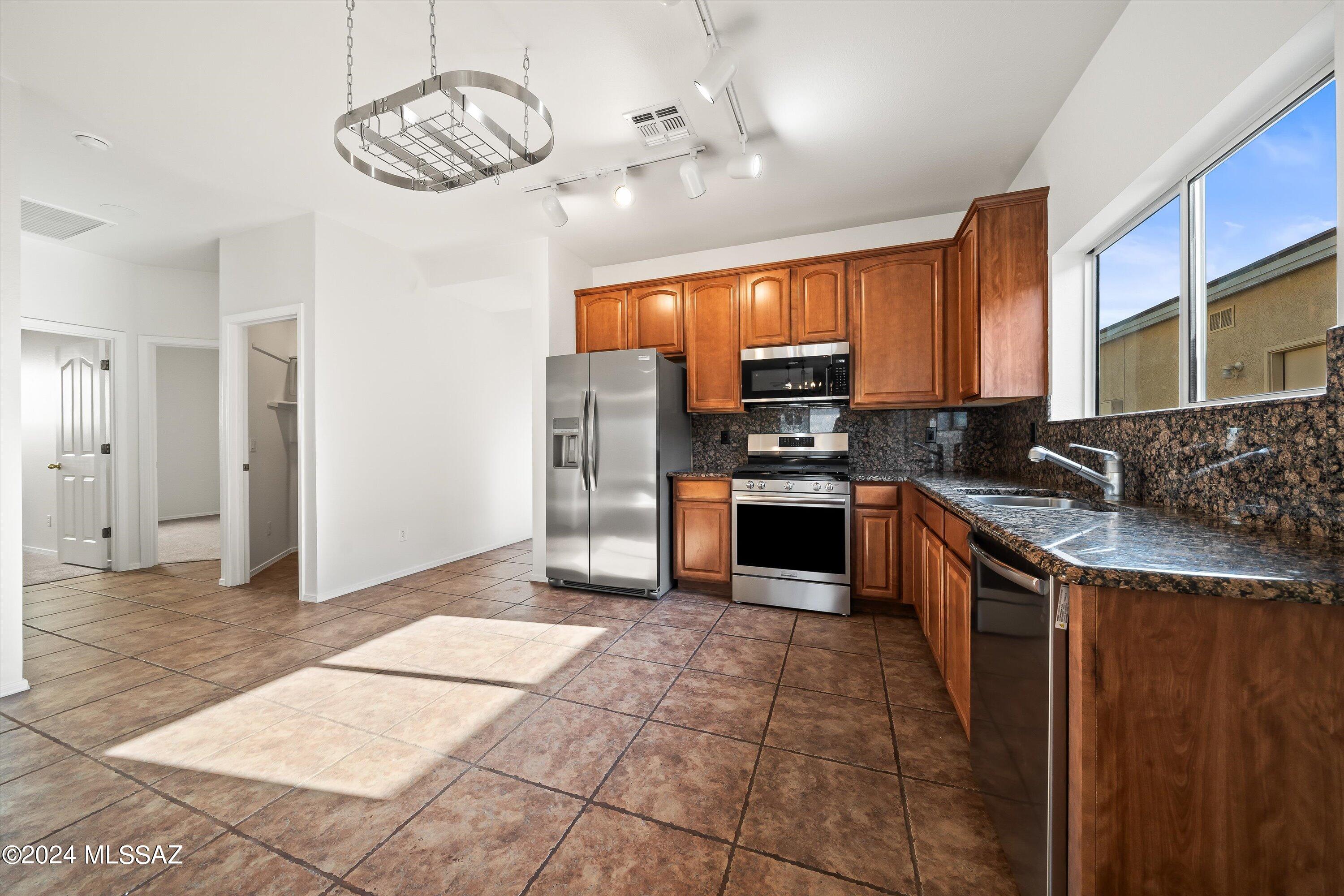La Cholla Bluffs - Residential