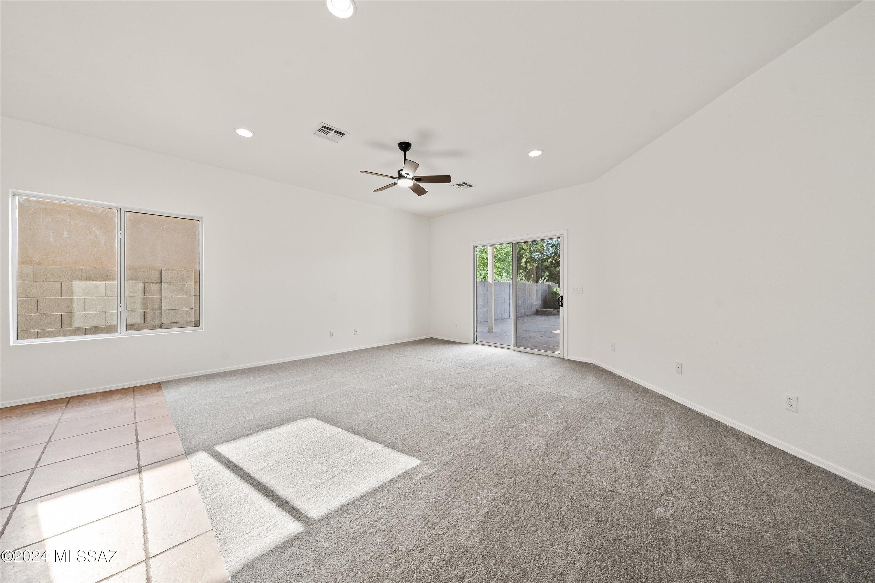 La Cholla Bluffs - Residential