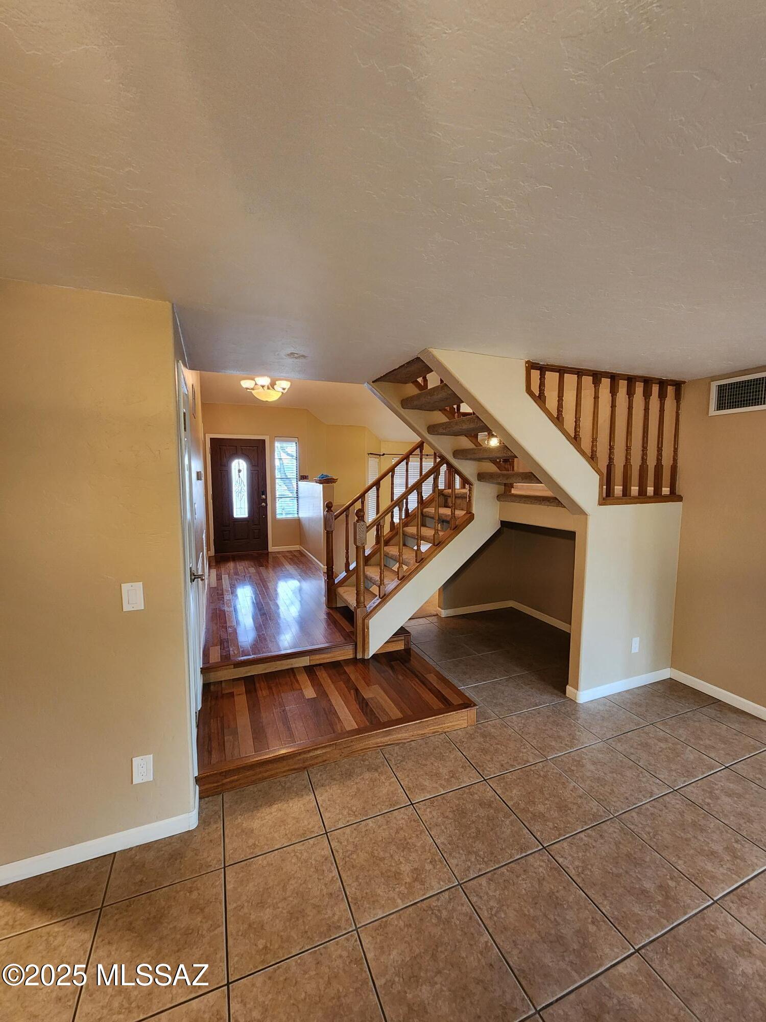 1080 W Dragoon Springs Place