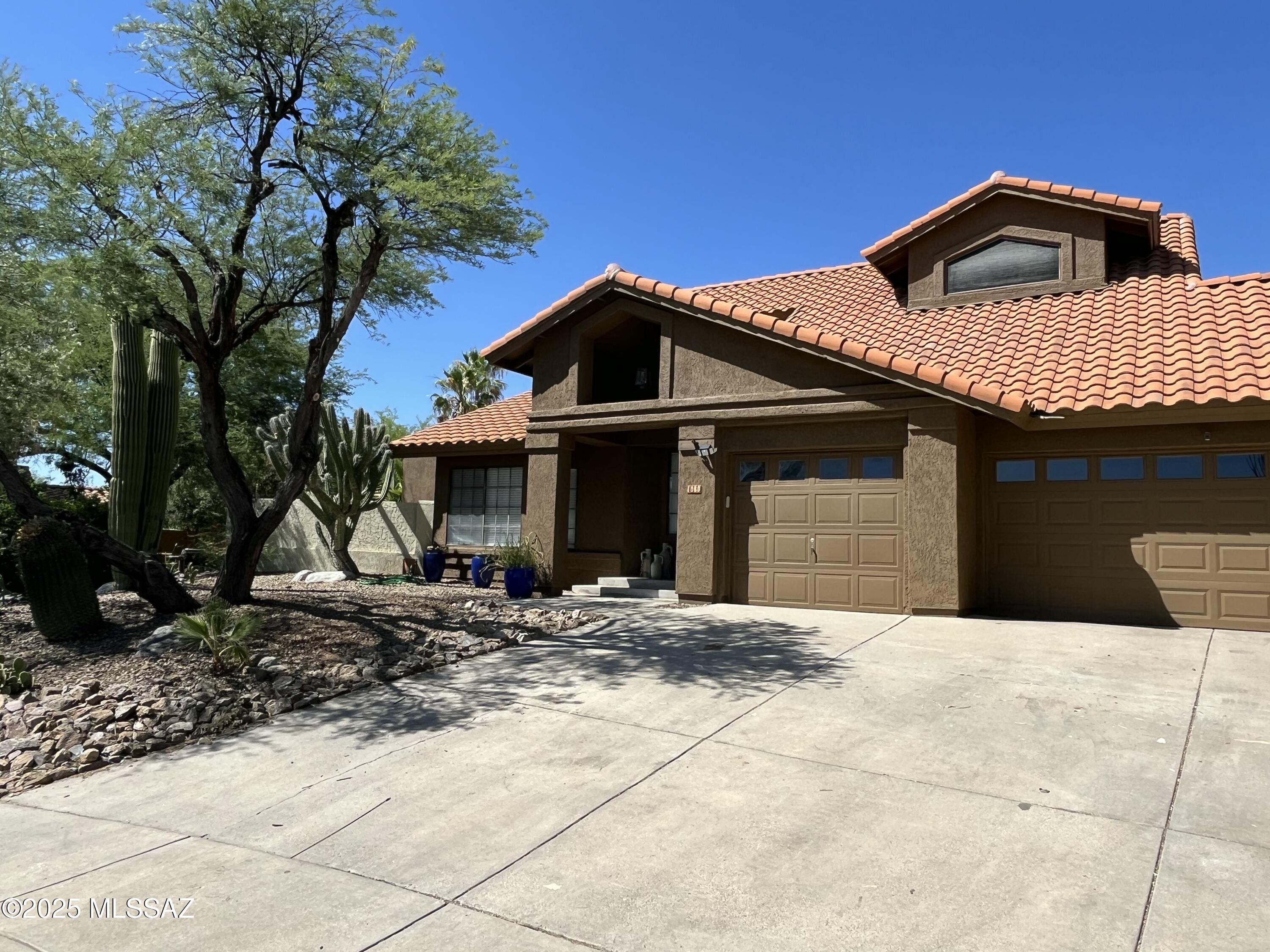 1080 W Dragoon Springs Place