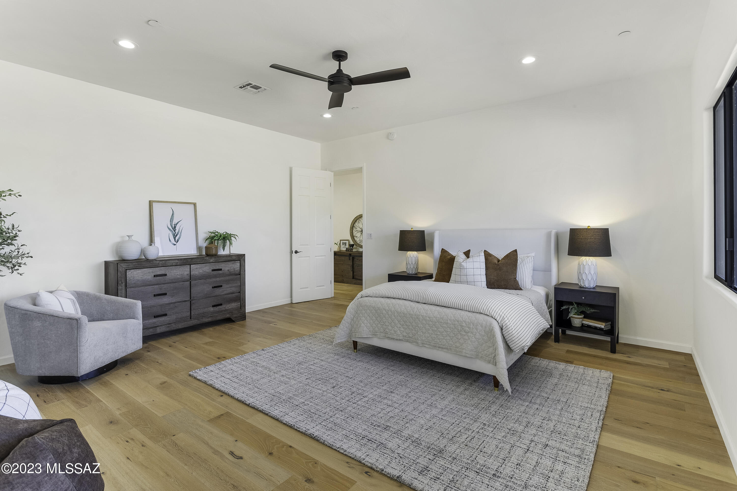 El Rancho Merlita (1-16) - Residential