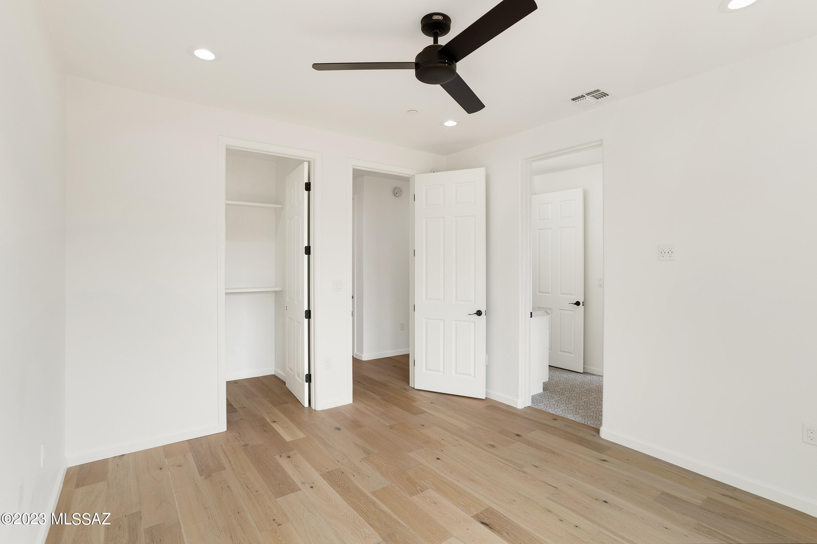 El Rancho Merlita (1-16) - Residential
