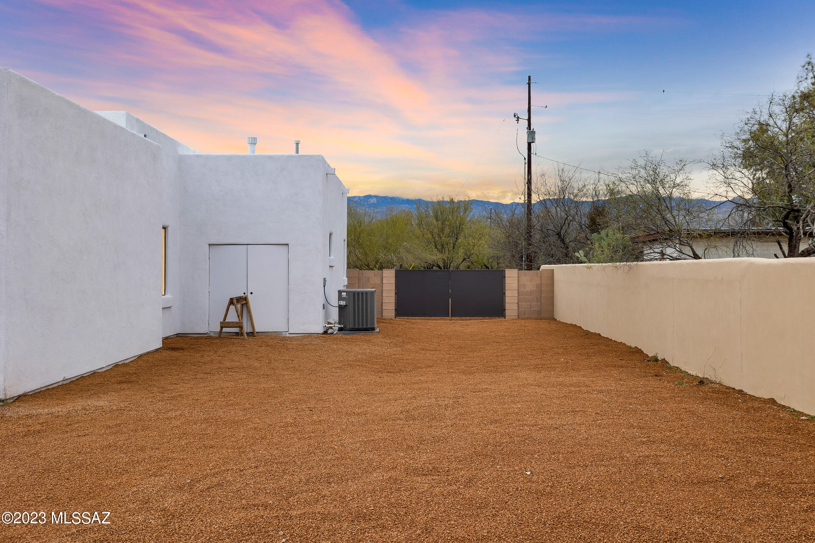 El Rancho Merlita (1-16) - Residential