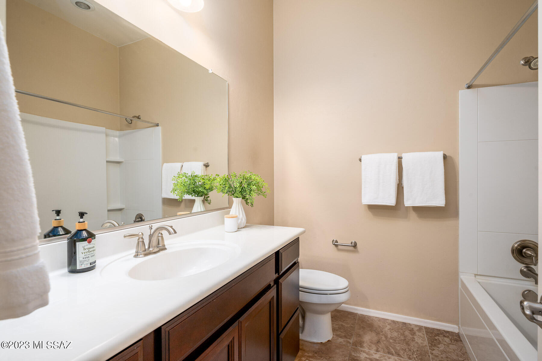 Silverbell West R-10 SQ20140800103 - Residential