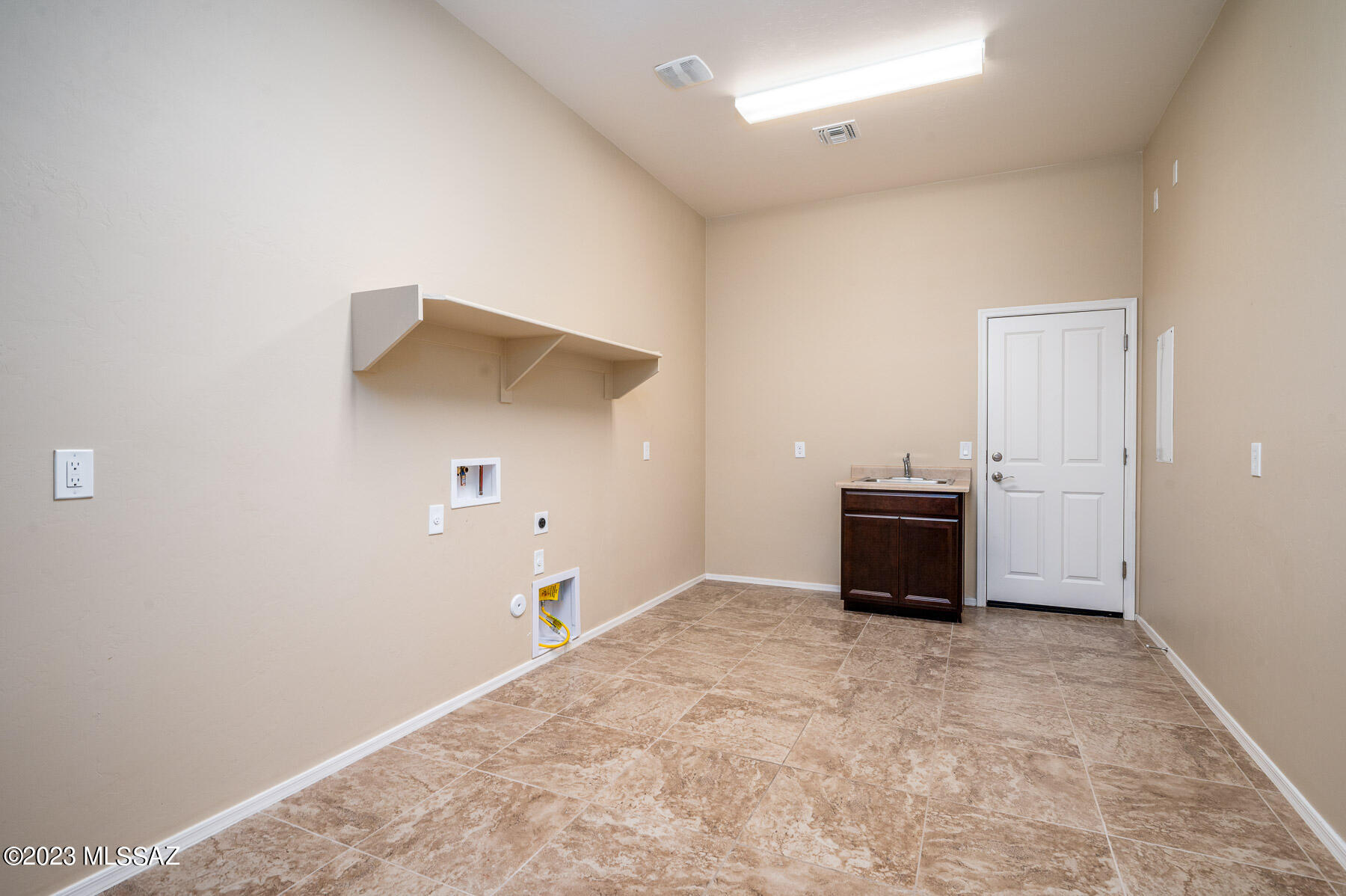 Silverbell West R-10 SQ20140800103 - Residential