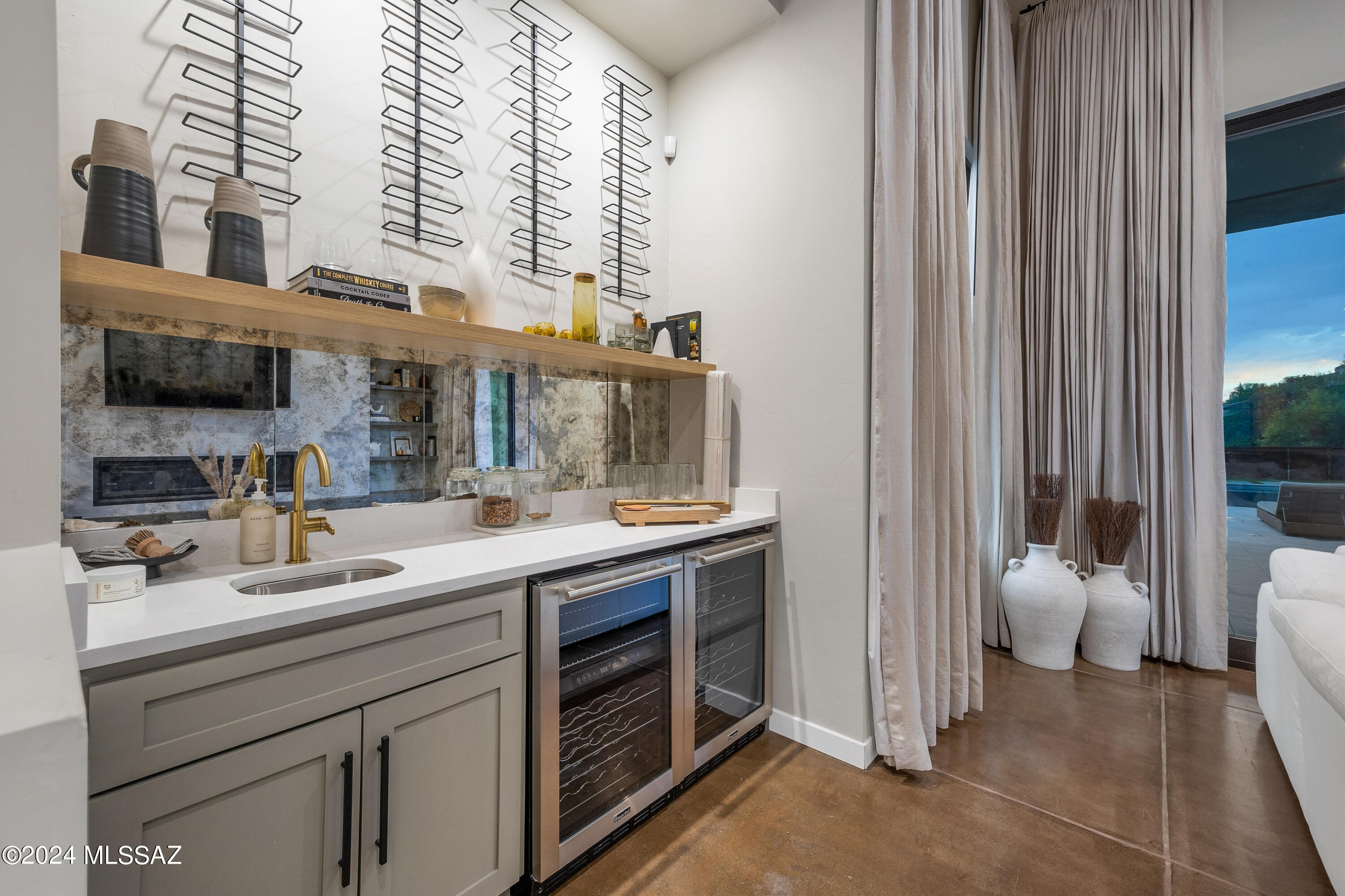 Sabino Mountain (1-290) - Residential