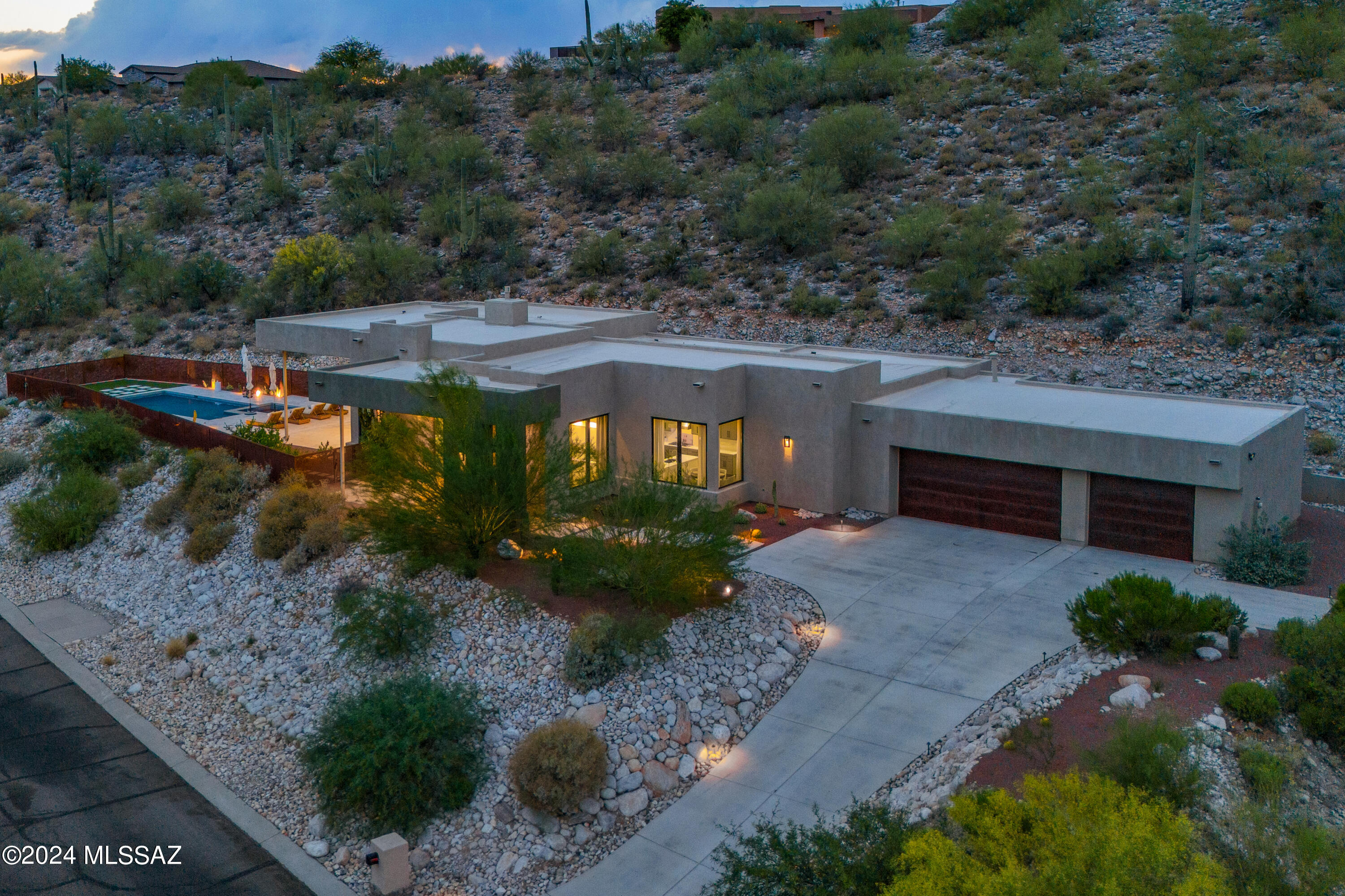 Sabino Mountain (1-290) - Residential