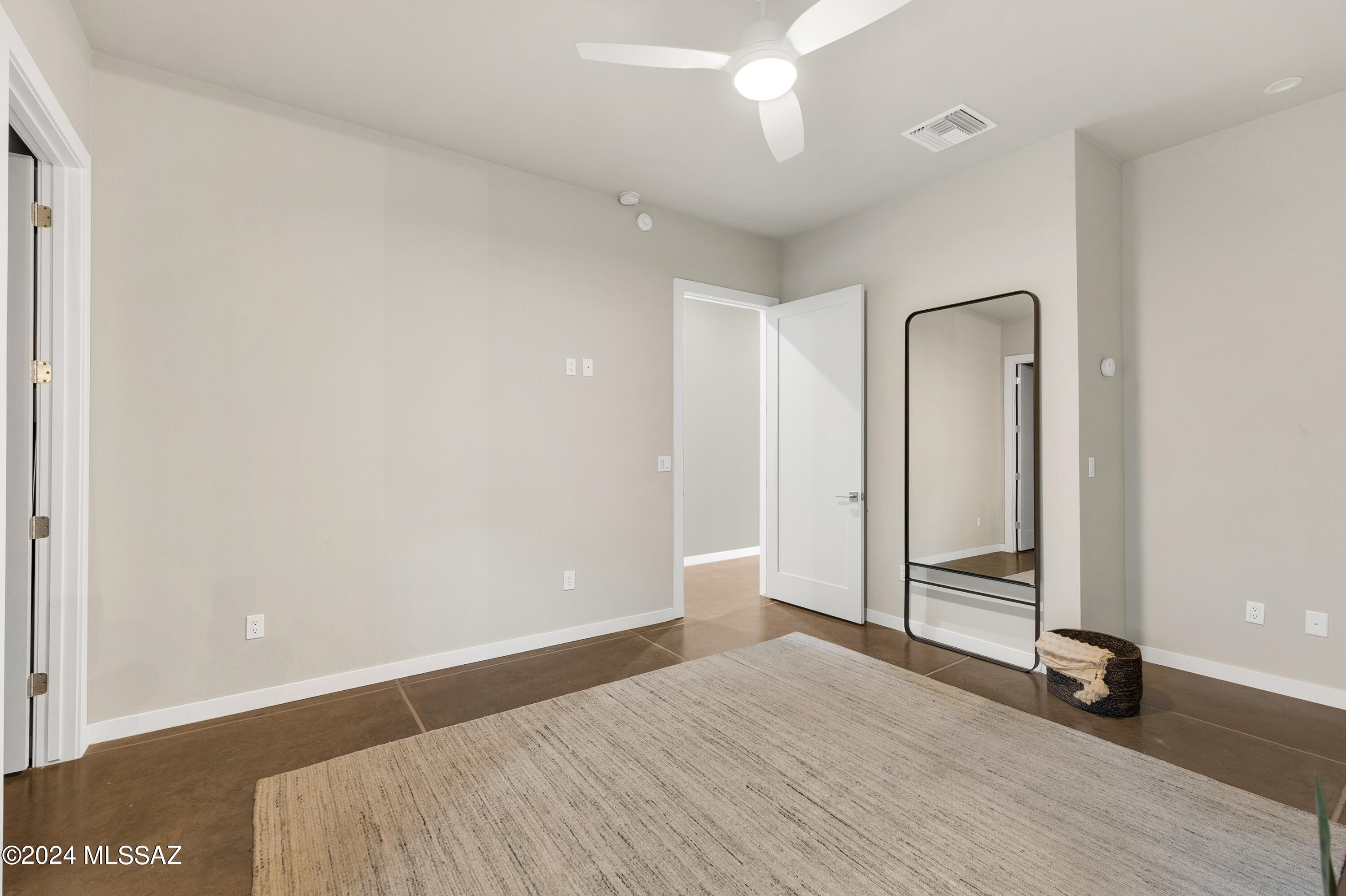 Sabino Mountain (1-290) - Residential