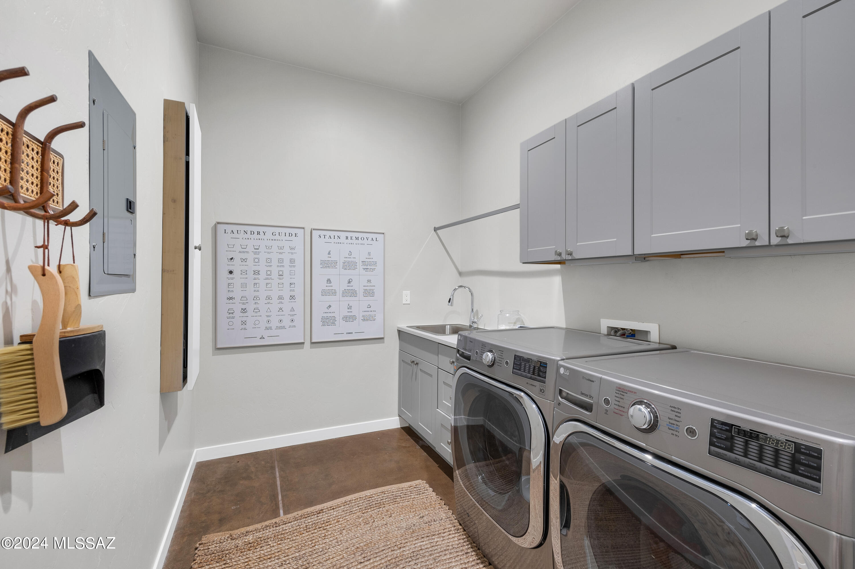 Sabino Mountain (1-290) - Residential
