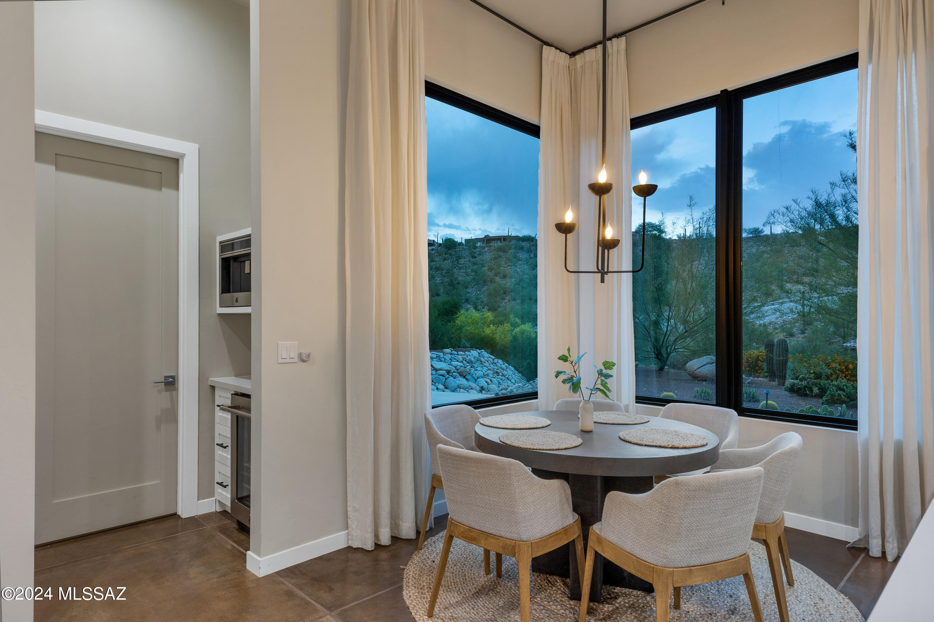 Sabino Mountain (1-290) - Residential