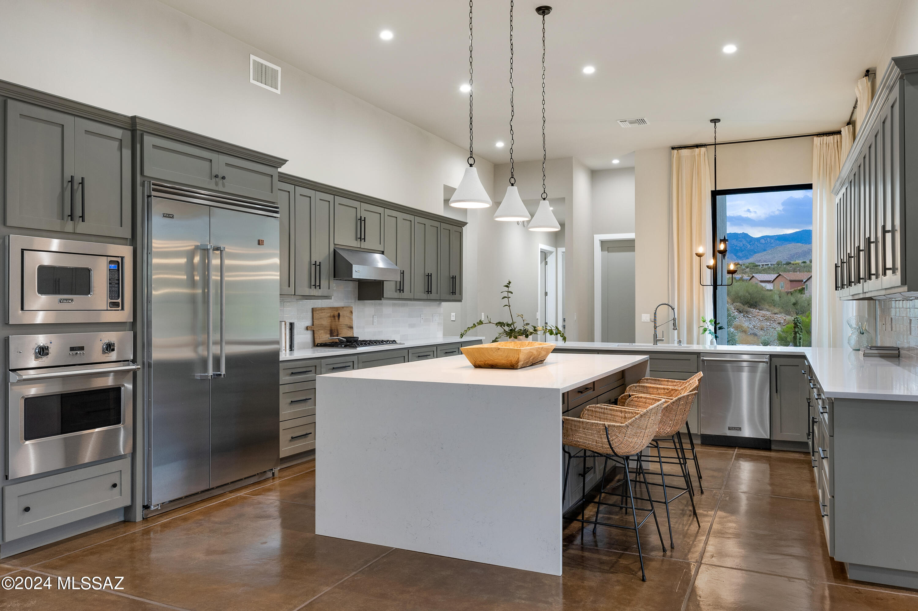 Sabino Mountain (1-290) - Residential