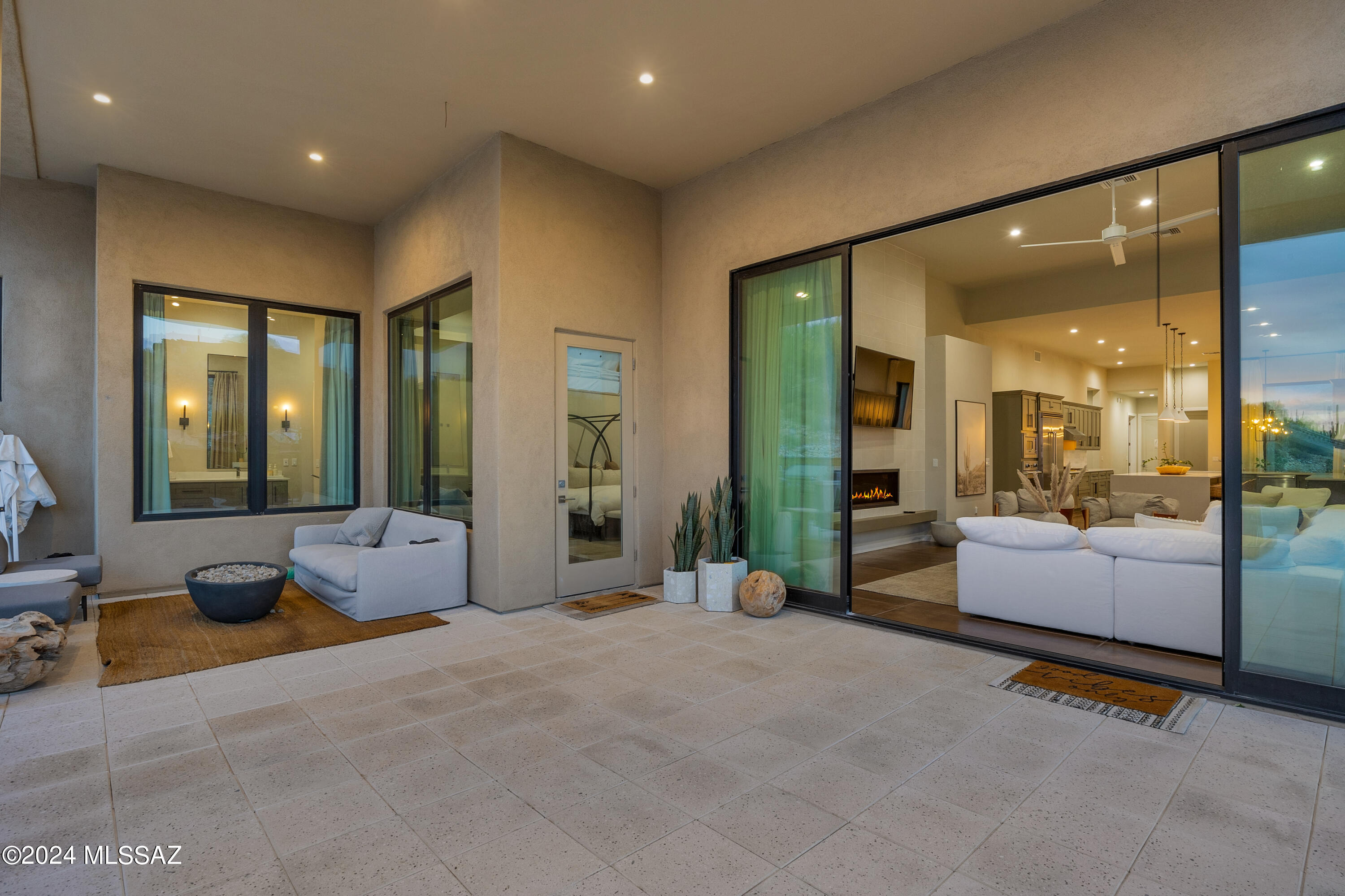 Sabino Mountain (1-290) - Residential