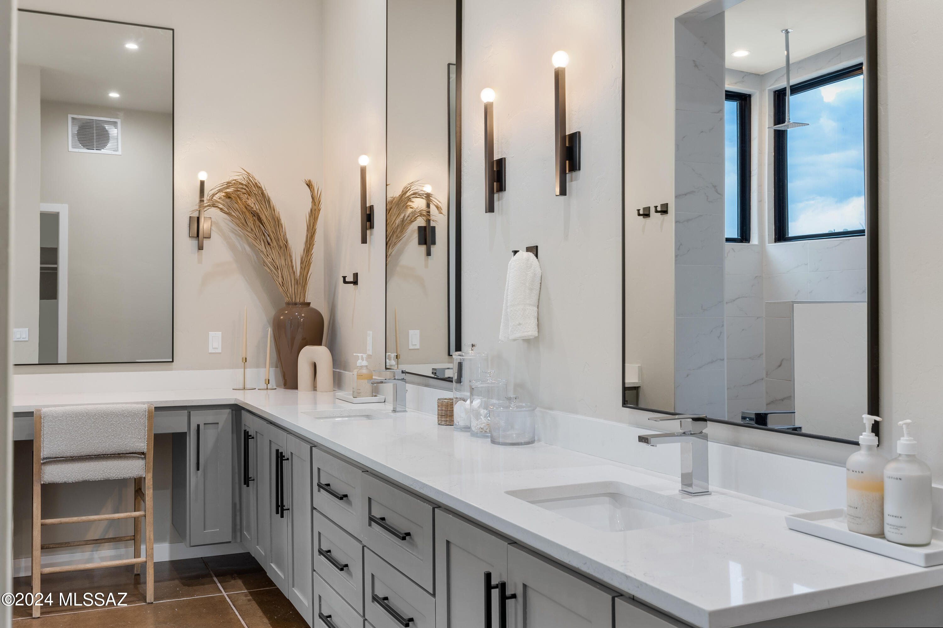 Sabino Mountain (1-290) - Residential