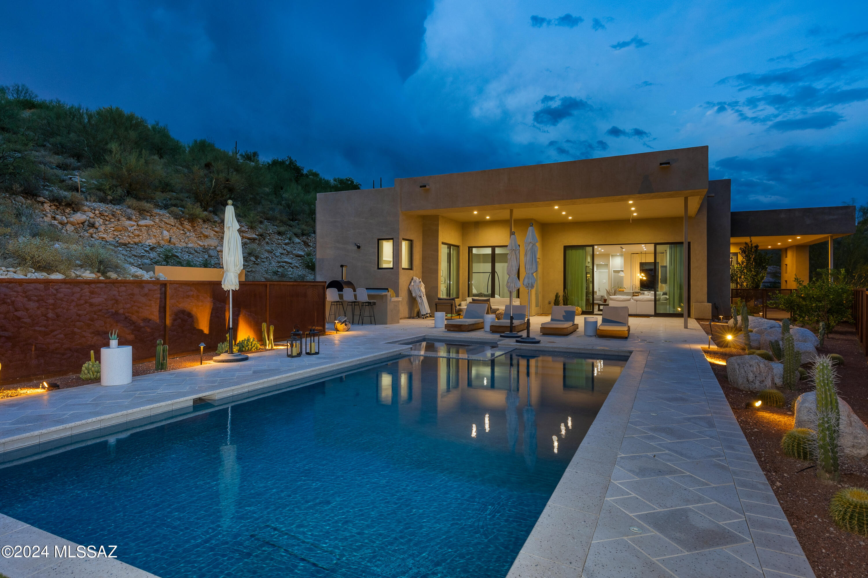 Sabino Mountain (1-290) - Residential