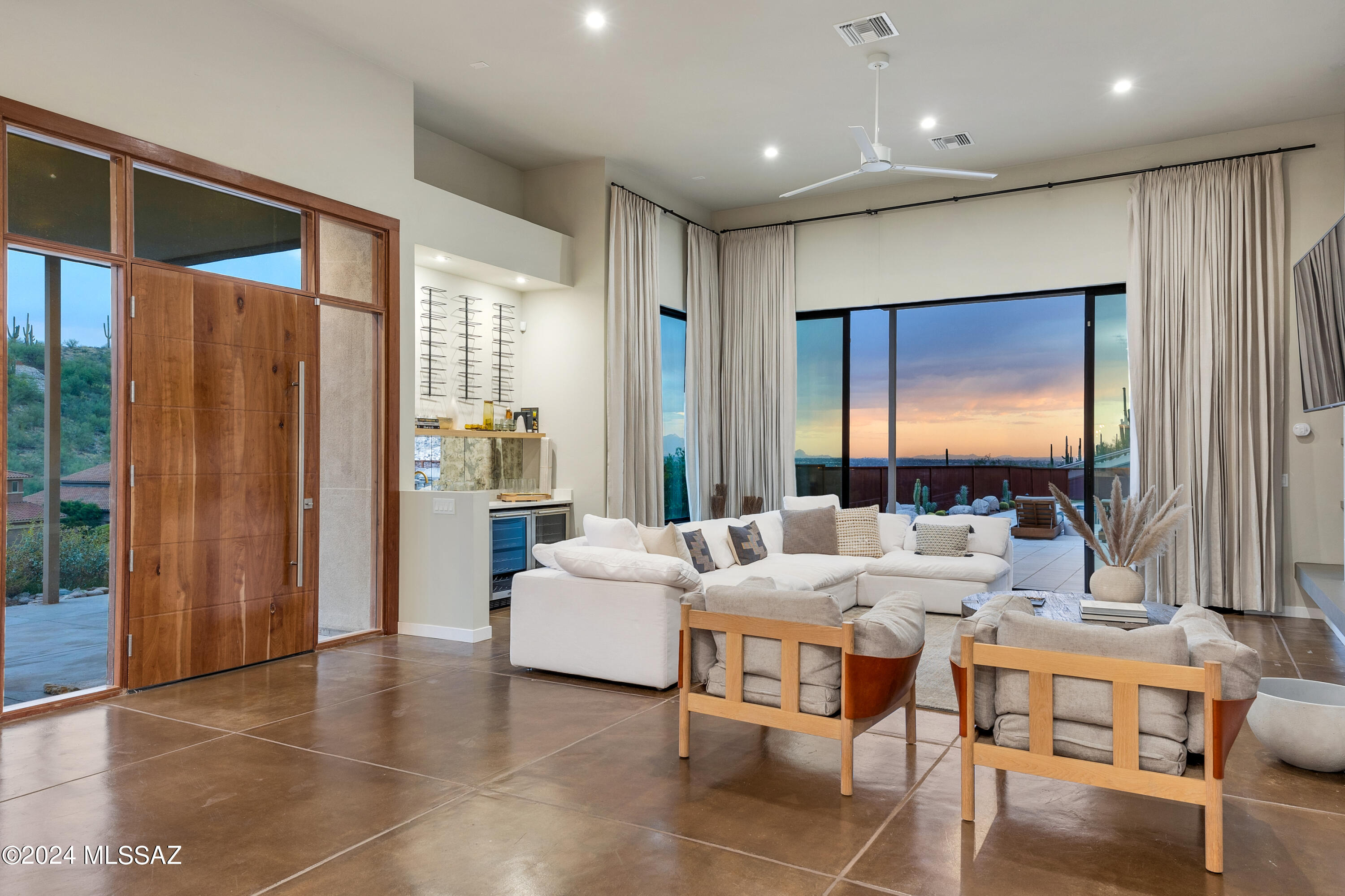 Sabino Mountain (1-290) - Residential
