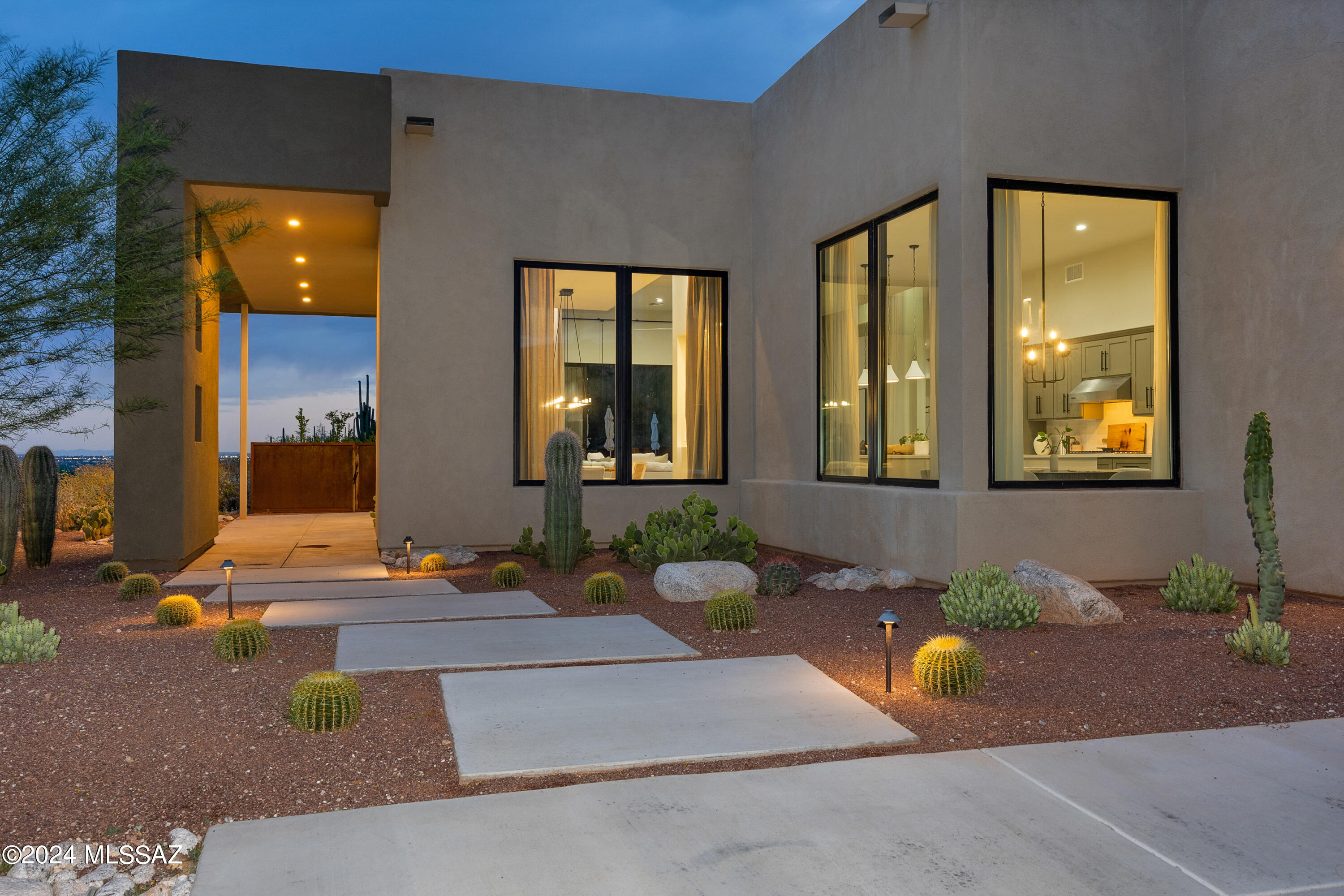 Sabino Mountain (1-290) - Residential