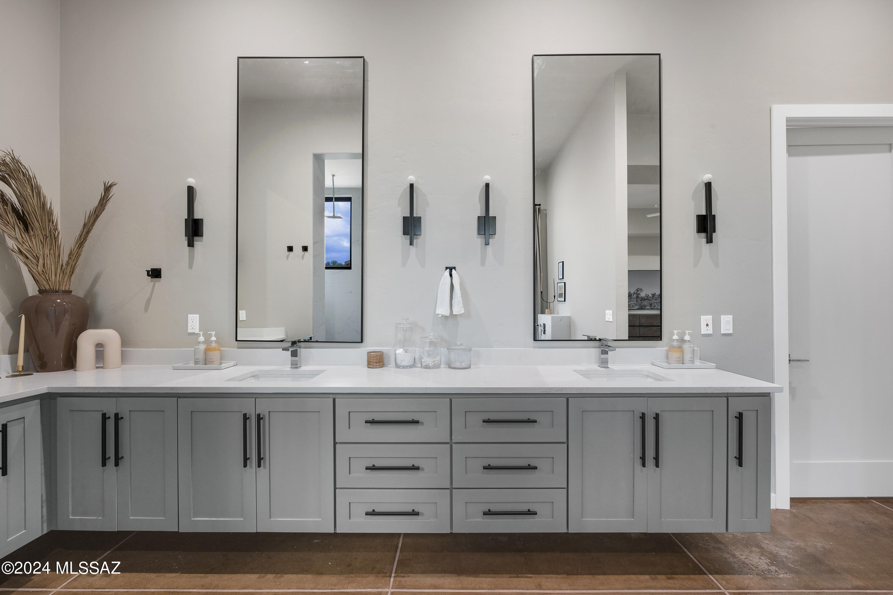 Sabino Mountain (1-290) - Residential