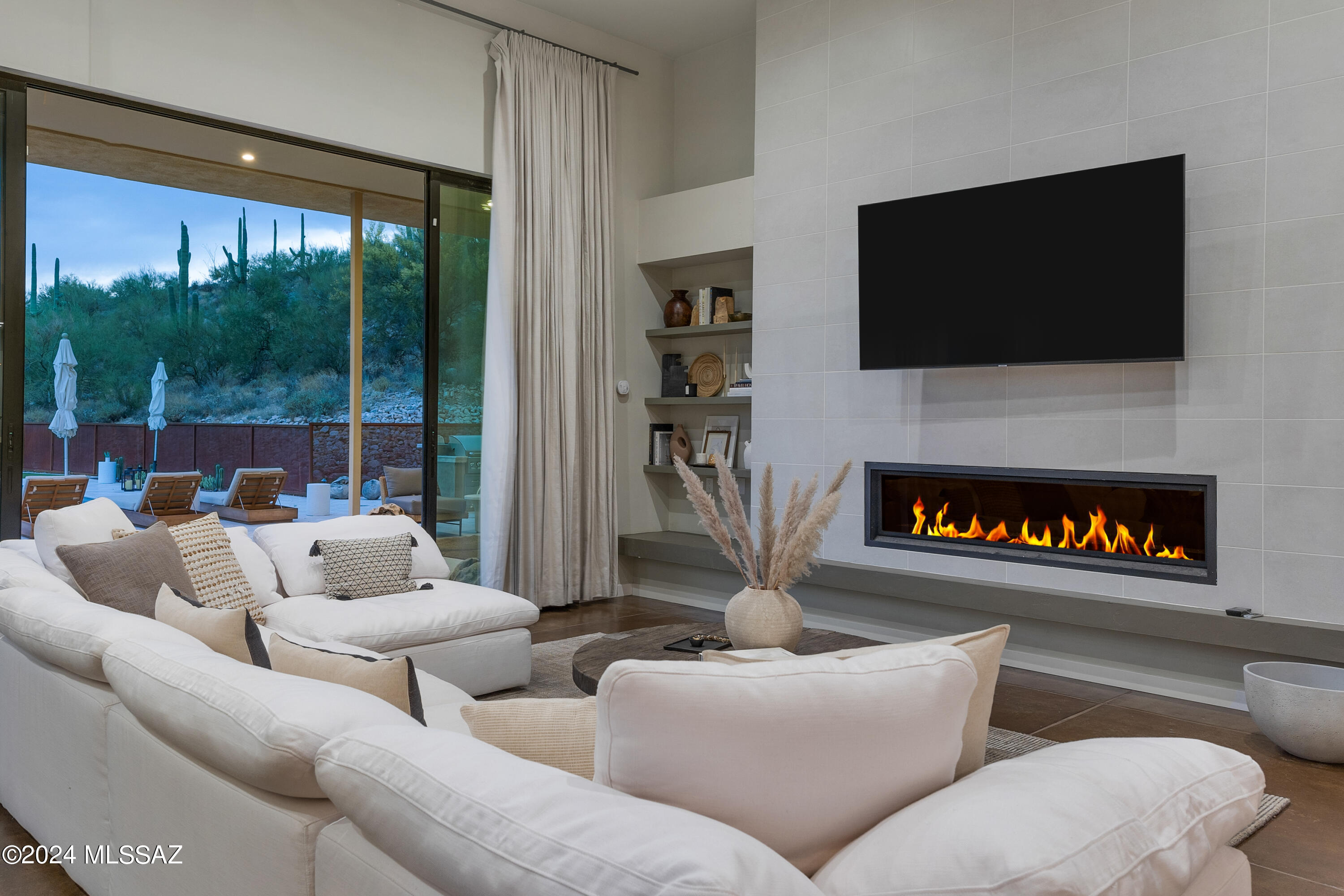 Sabino Mountain (1-290) - Residential