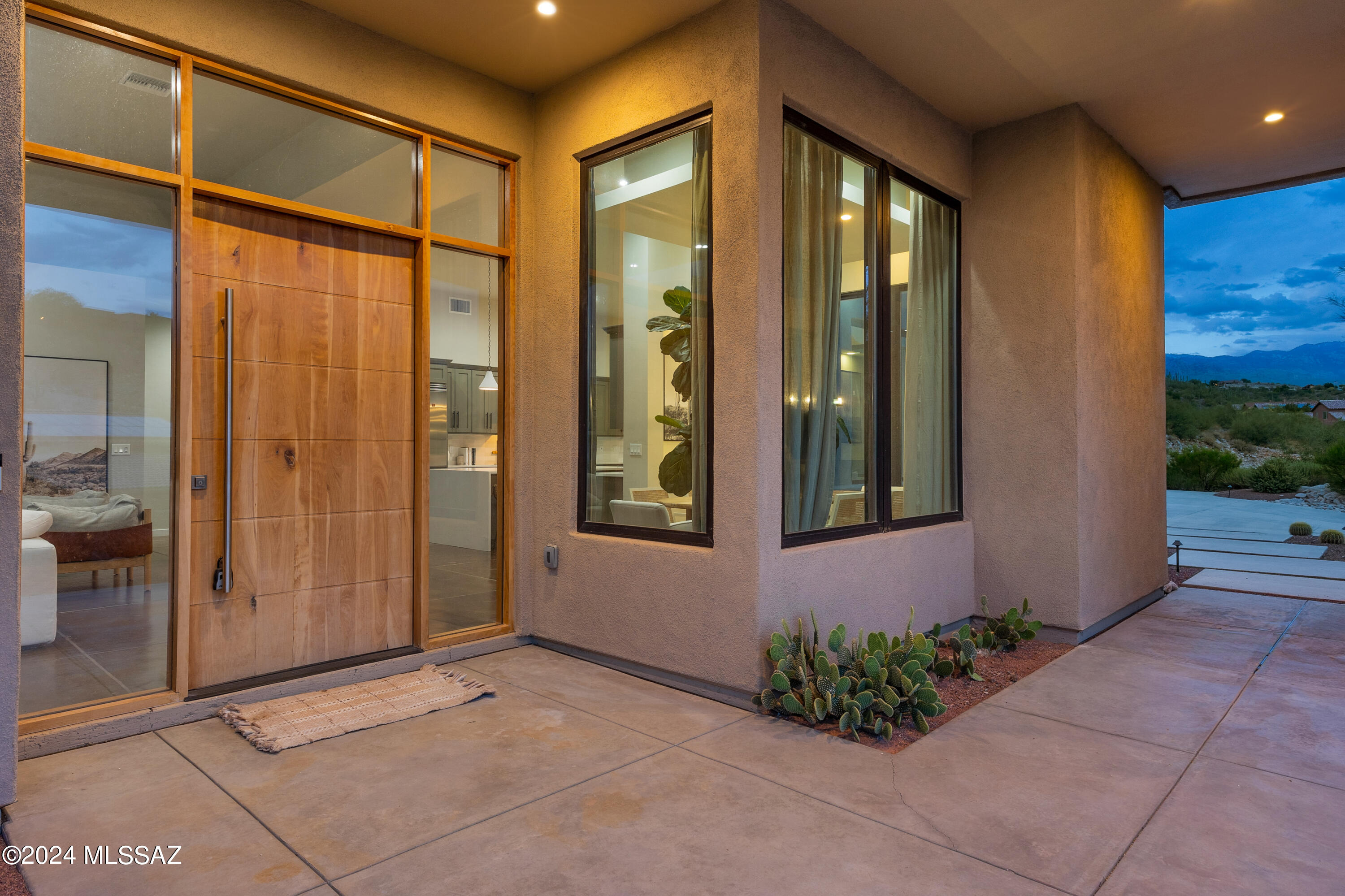 Sabino Mountain (1-290) - Residential