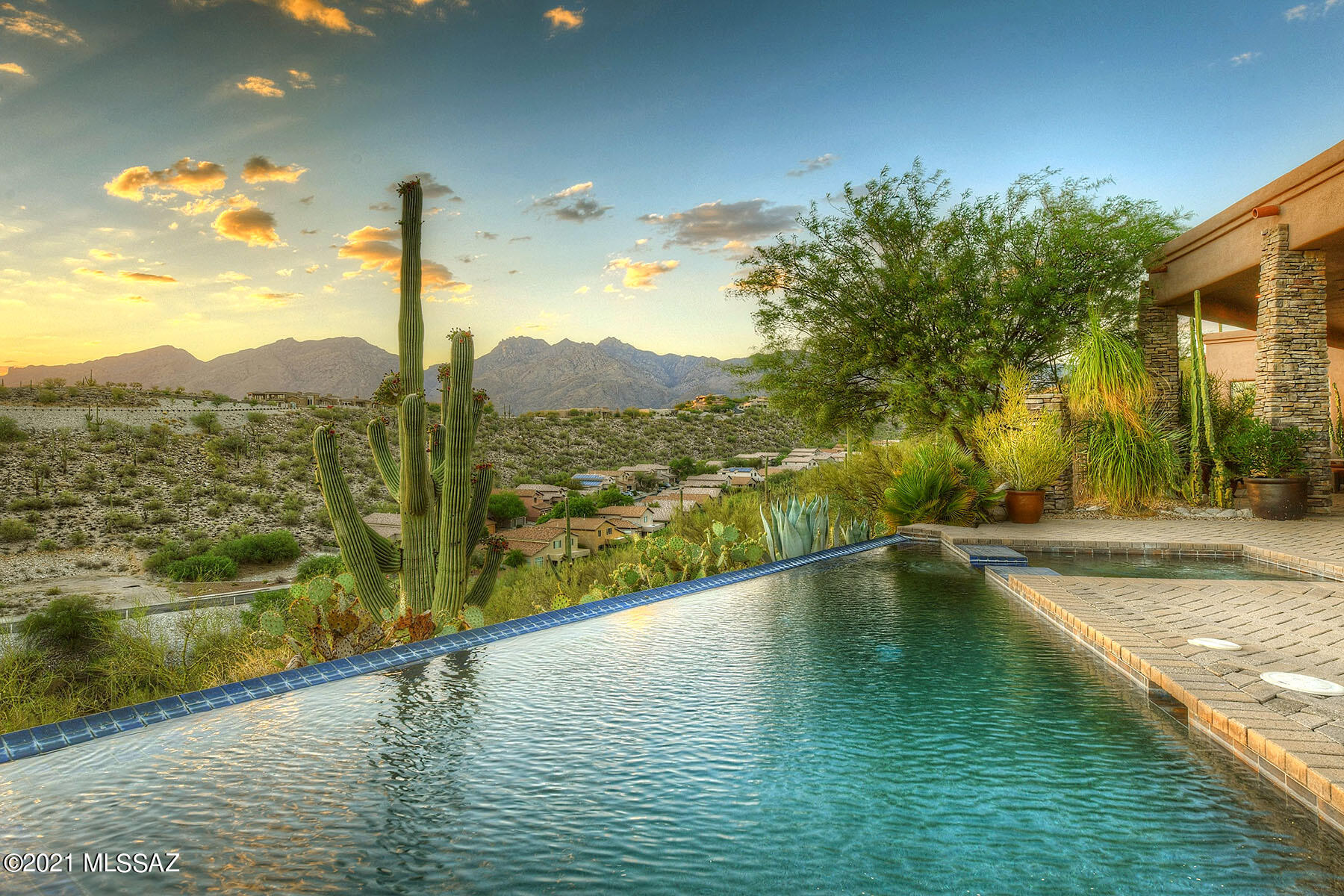 Sabino Mountain (1-290) - Residential