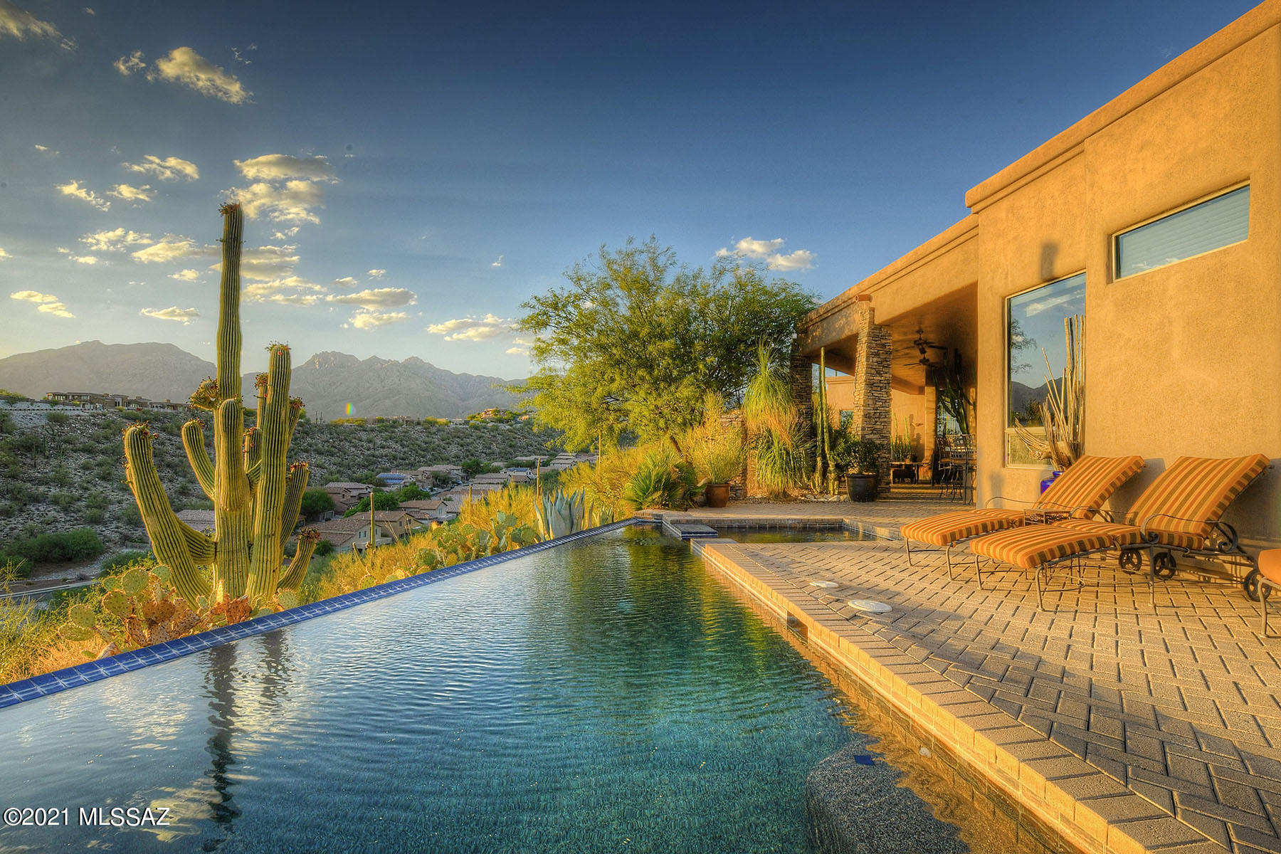 Sabino Mountain (1-290) - Residential