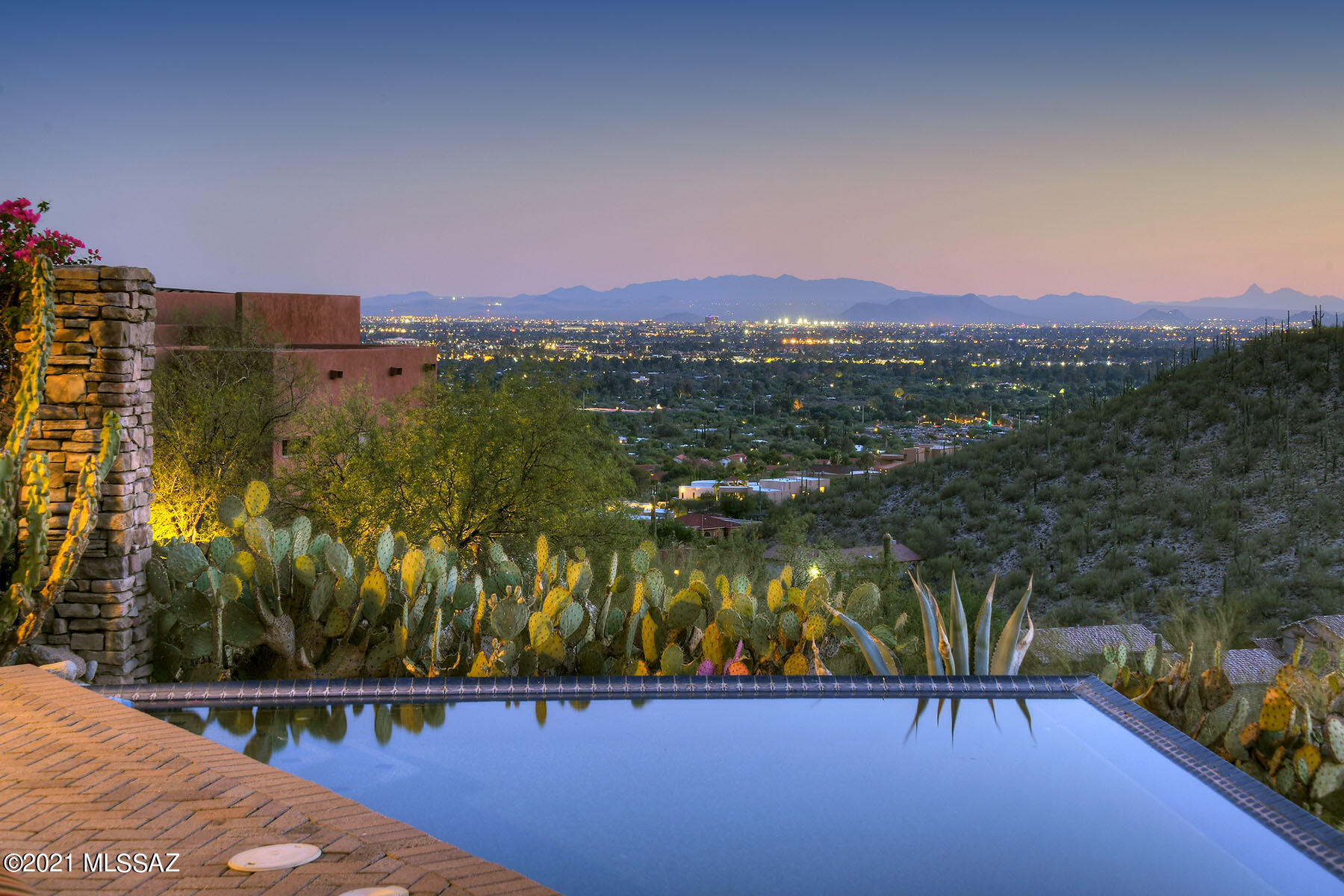 Sabino Mountain (1-290) - Residential