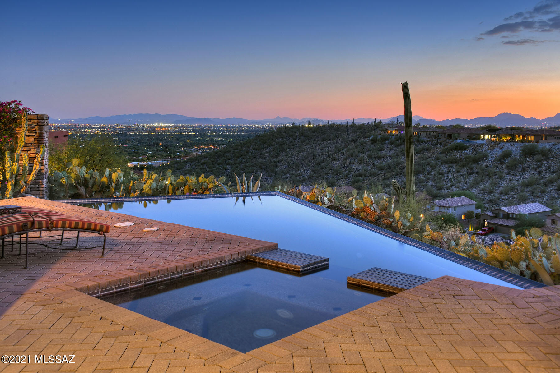 Sabino Mountain (1-290) - Residential