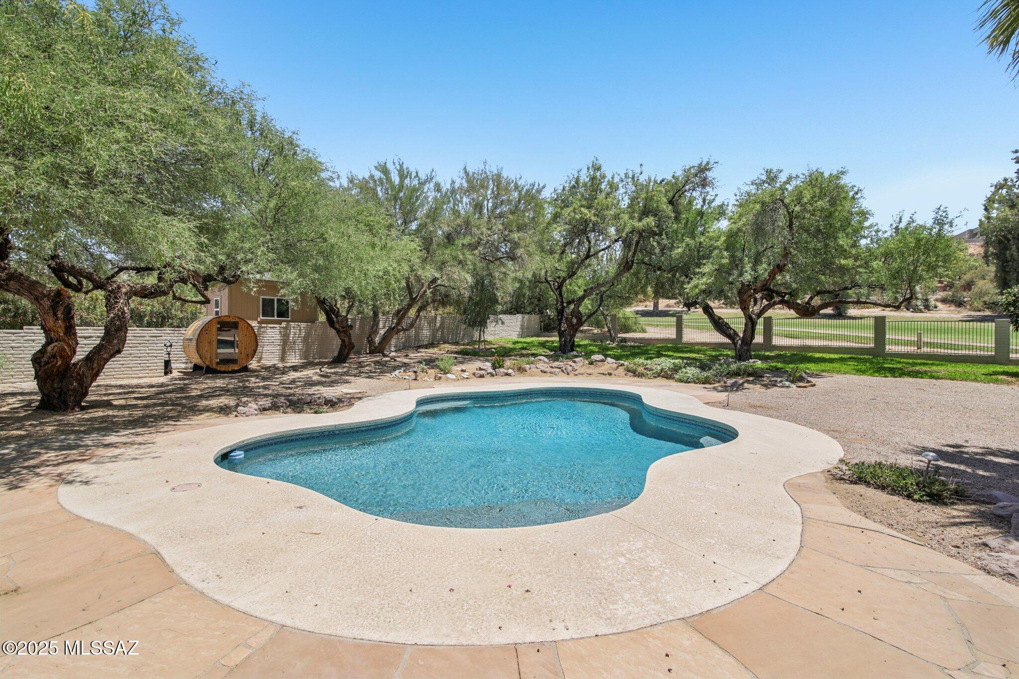 745 W Landoran Lane