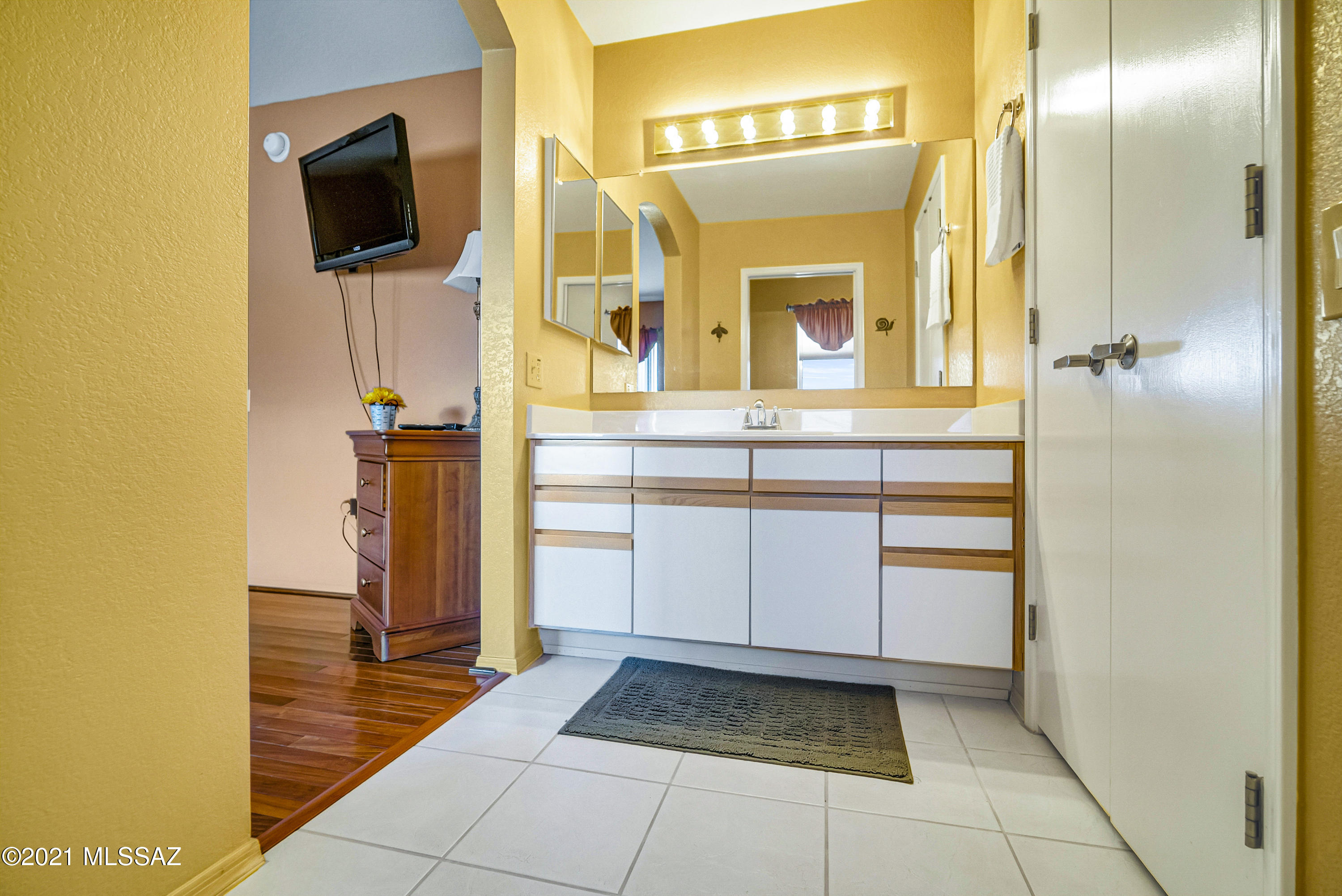 San Ignacio Heights (93-135) - Residential