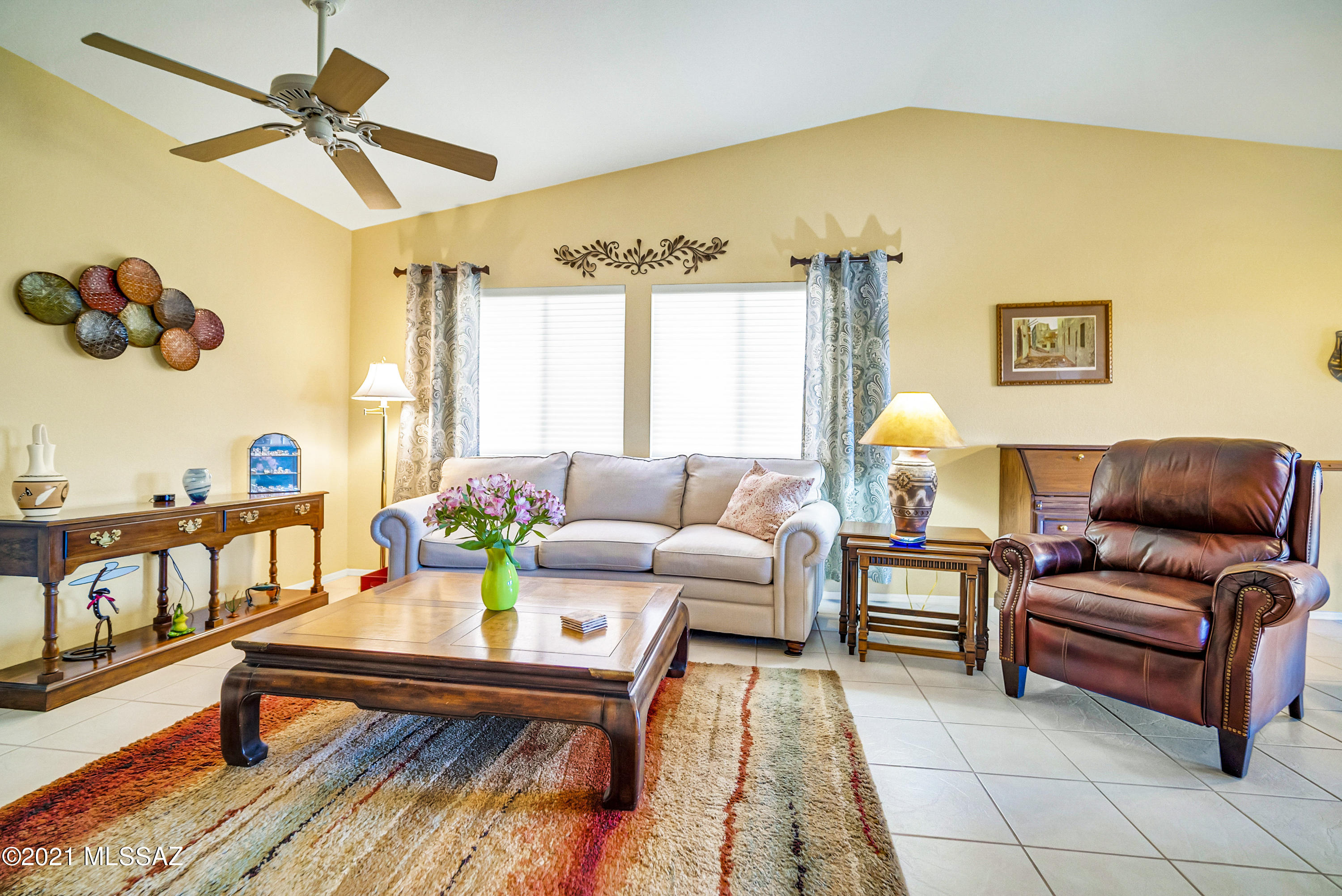 San Ignacio Heights (93-135) - Residential