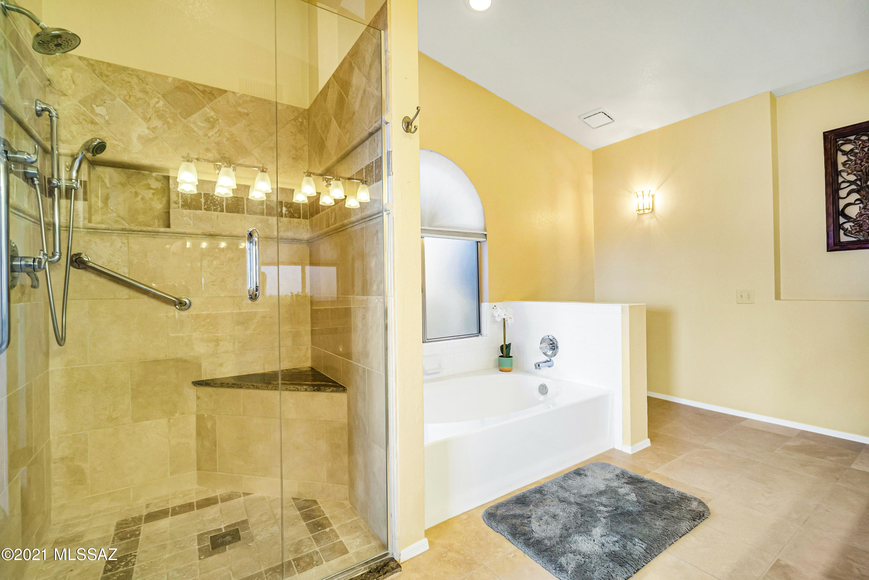 San Ignacio Heights (93-135) - Residential